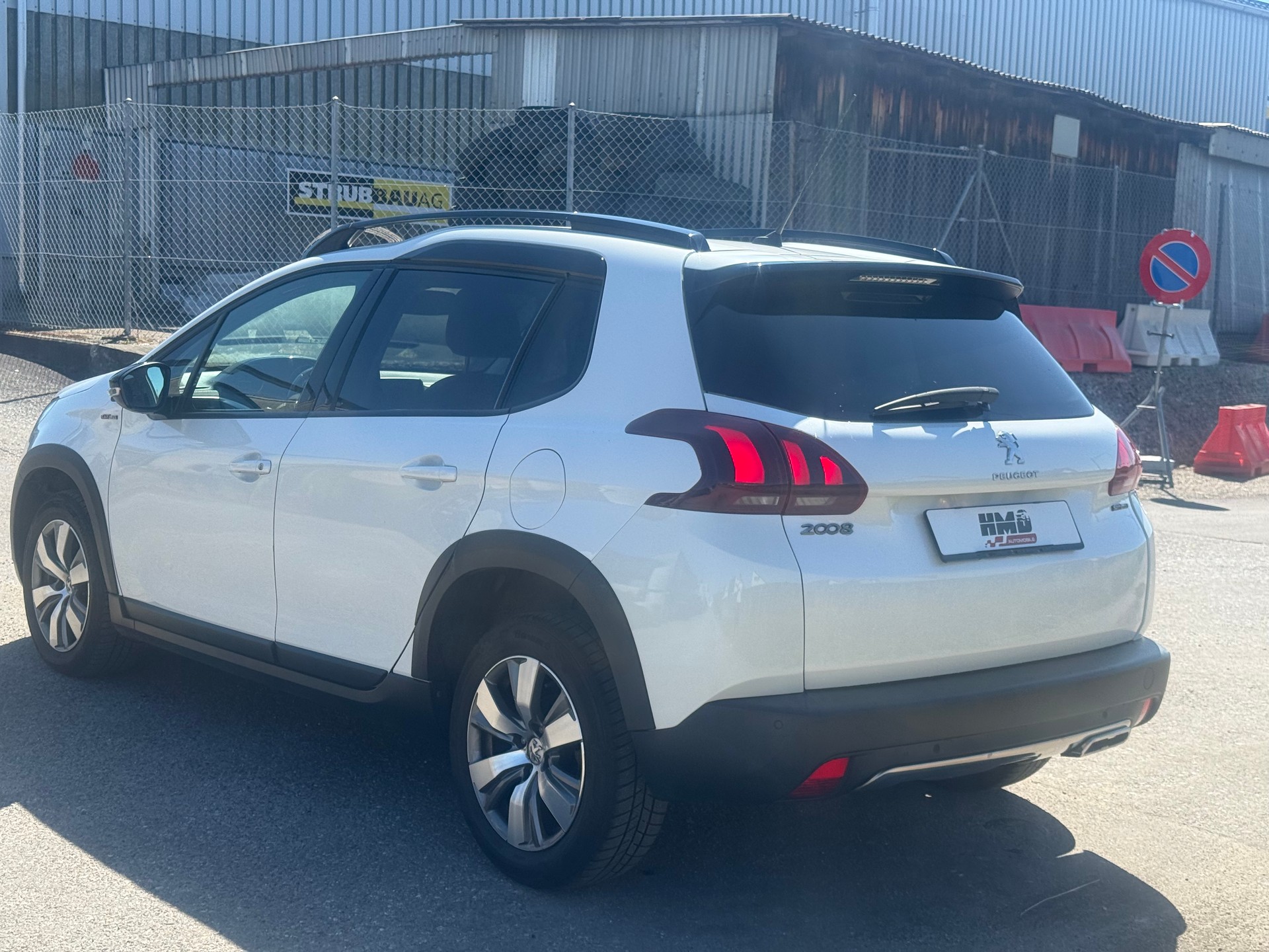 PEUGEOT 2008 1.2 PureTech GT Line EAT6-image-3