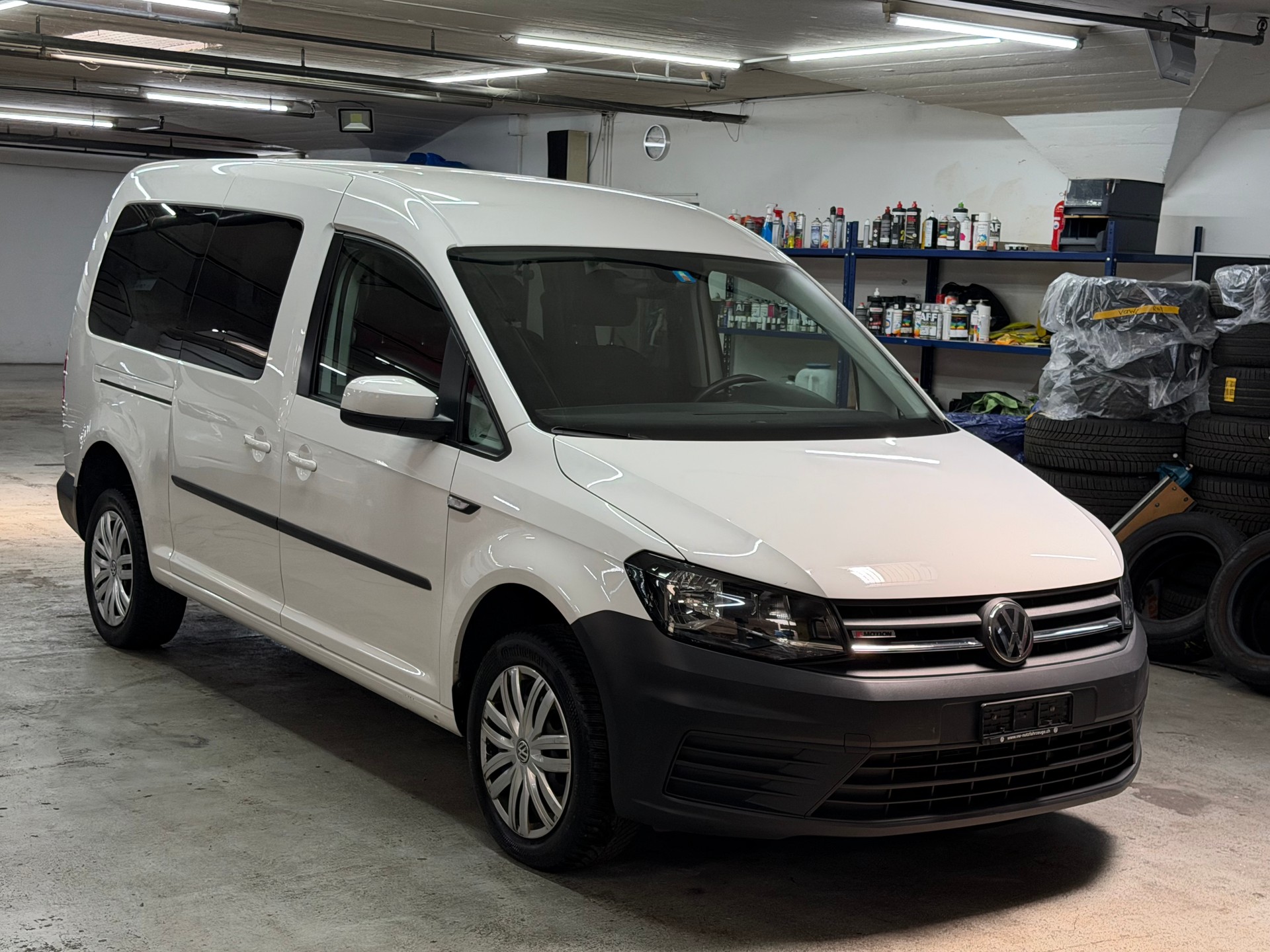 VW Caddy Maxi 2.0 TDI Comfortline 4Motion-image-3