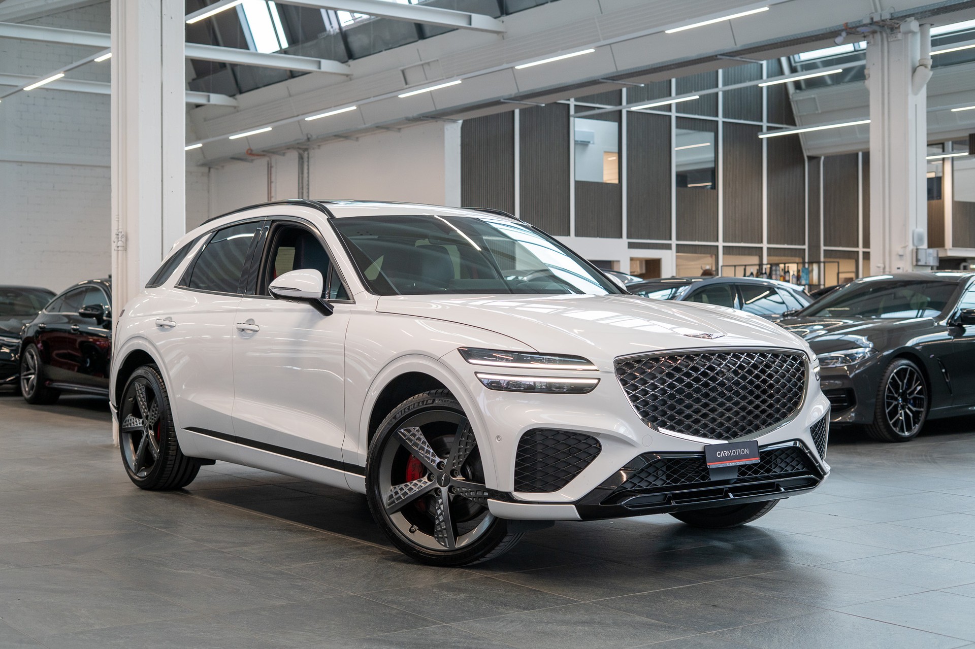 GENESIS GV70 2.5T Sport / Panorama-Glasdach / Massage-Sitze / 360°Kamera-image-2