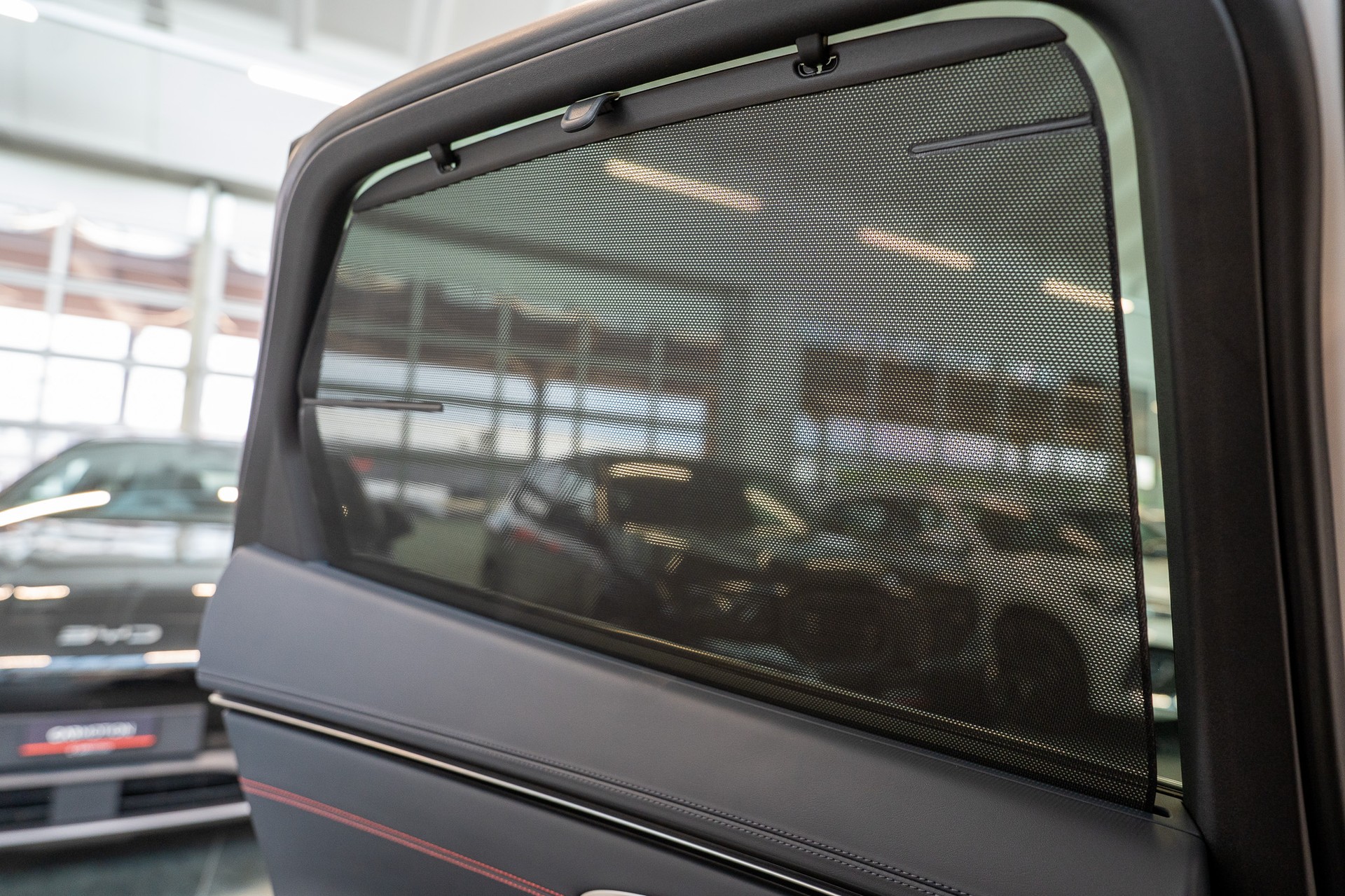 GENESIS GV70 2.5T Sport / Panorama-Glasdach / Massage-Sitze / 360°Kamera-image-14
