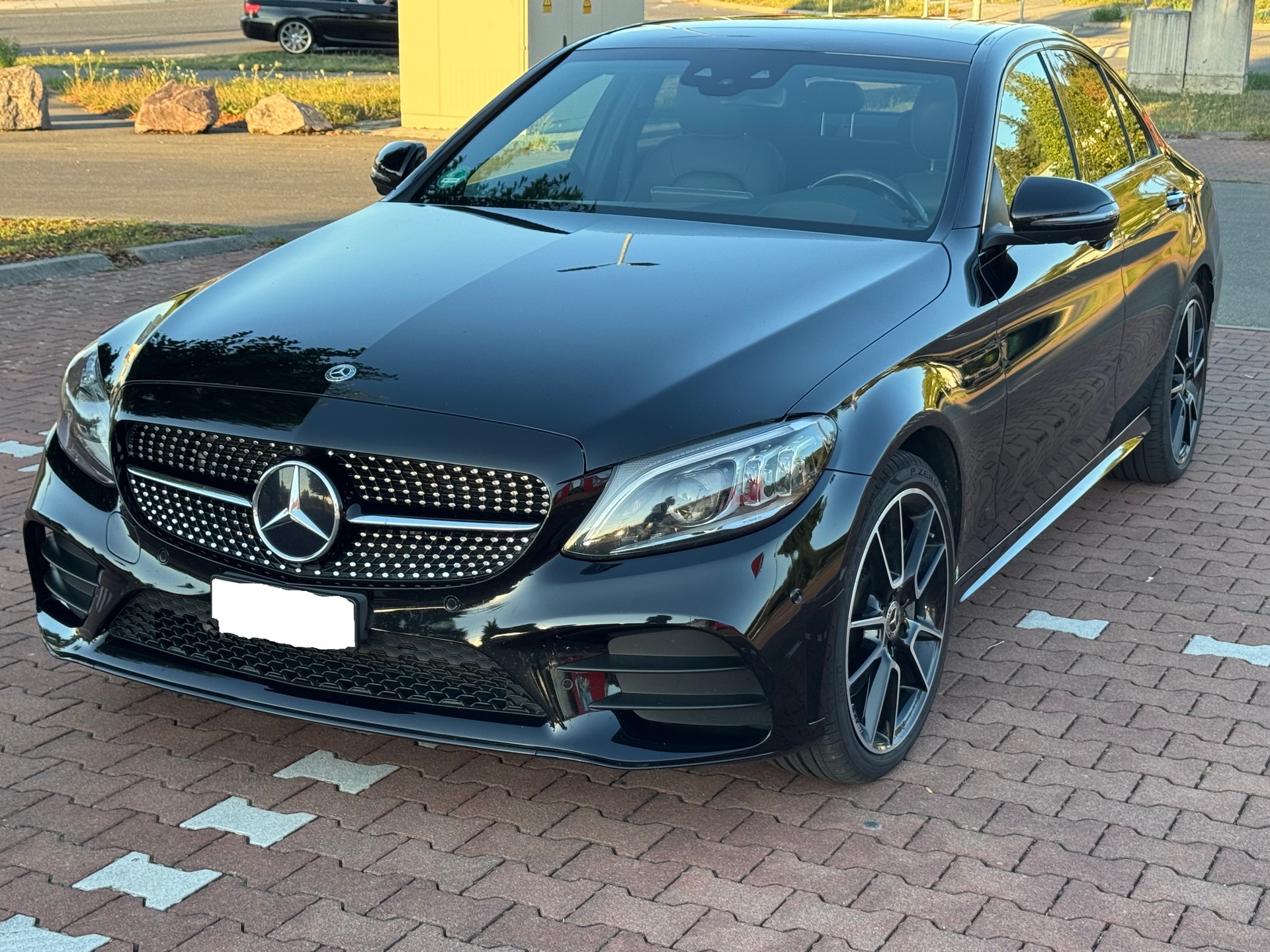 MERCEDES-BENZ C 300 d AMG Line 4matic-image-0