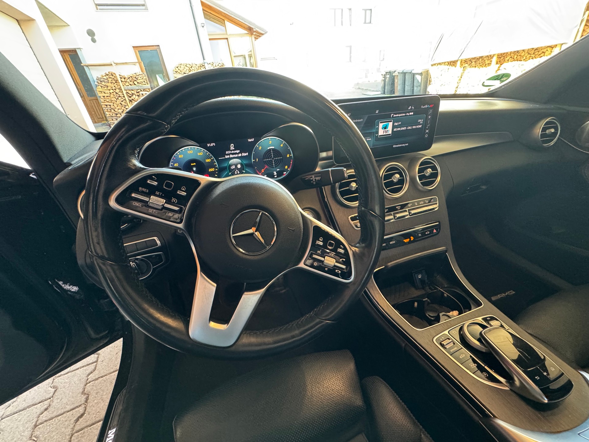 MERCEDES-BENZ C 300 d AMG Line 4matic-image-3