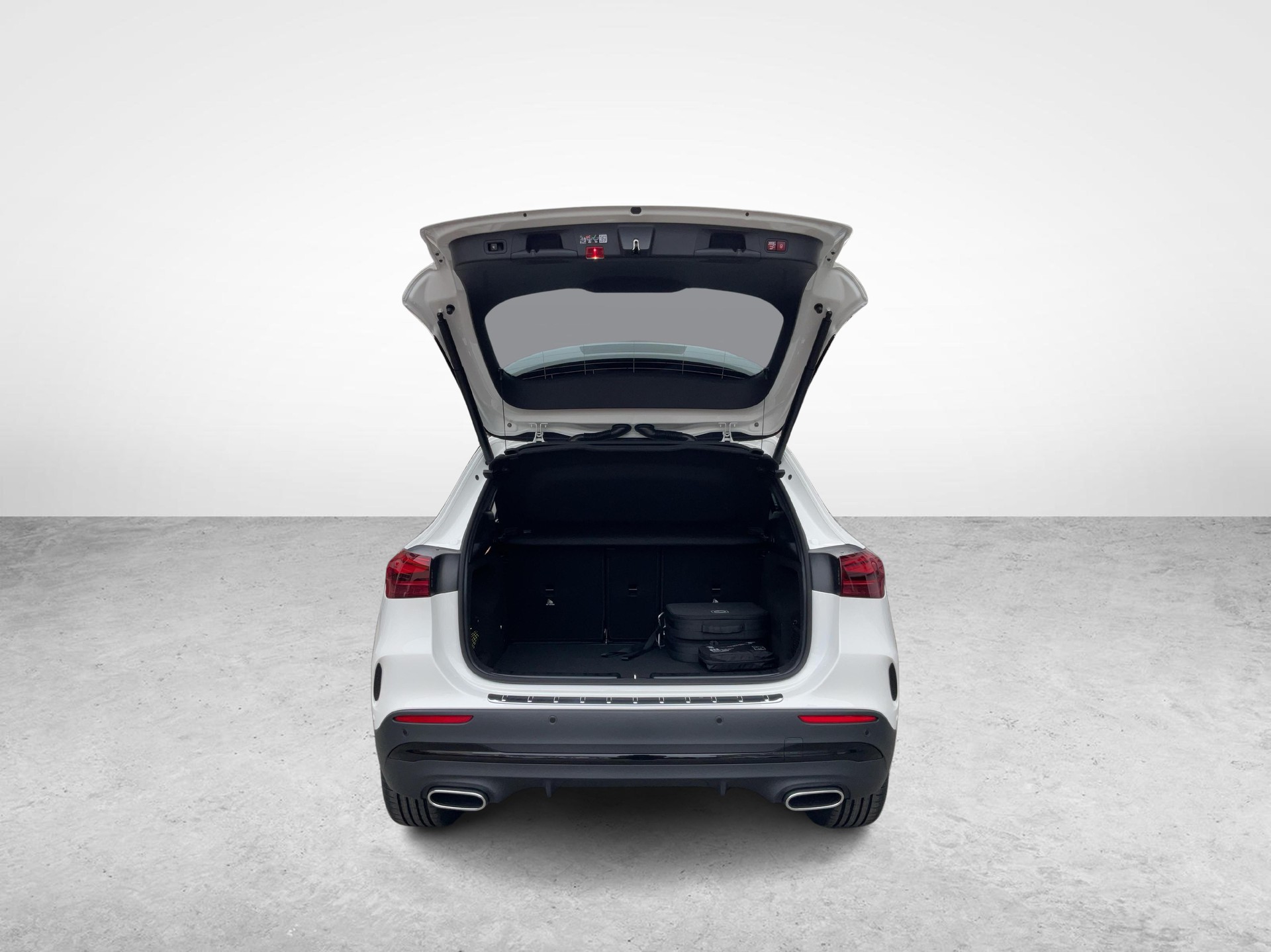 MERCEDES-BENZ GLA 250 e EQ Star AMG Line-image-7