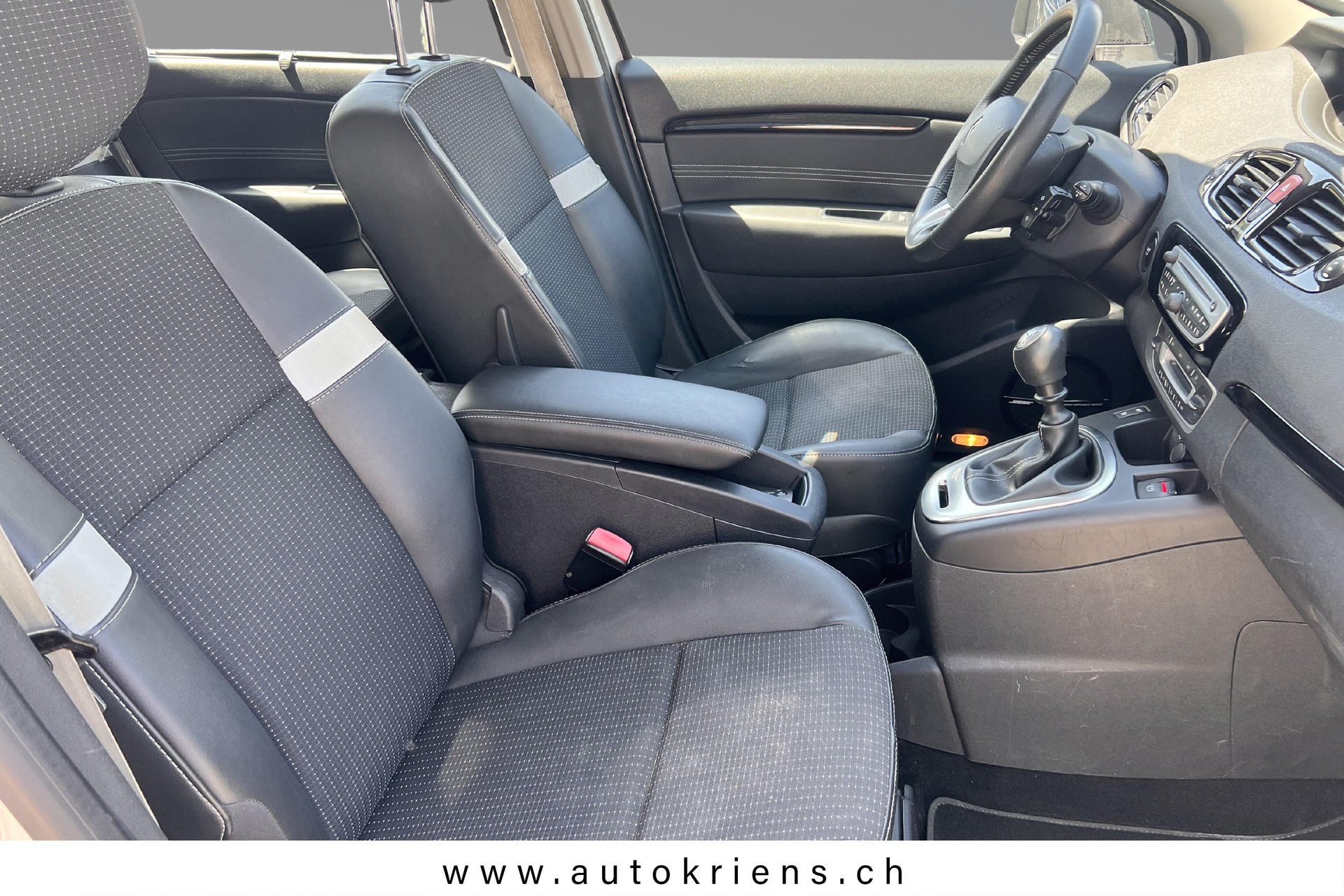 RENAULT Grand Scénic 1.4 16V Turbo Bose-image-12