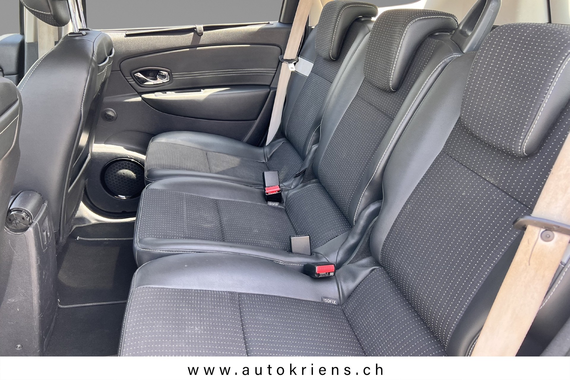 RENAULT Grand Scénic 1.4 16V Turbo Bose-image-14
