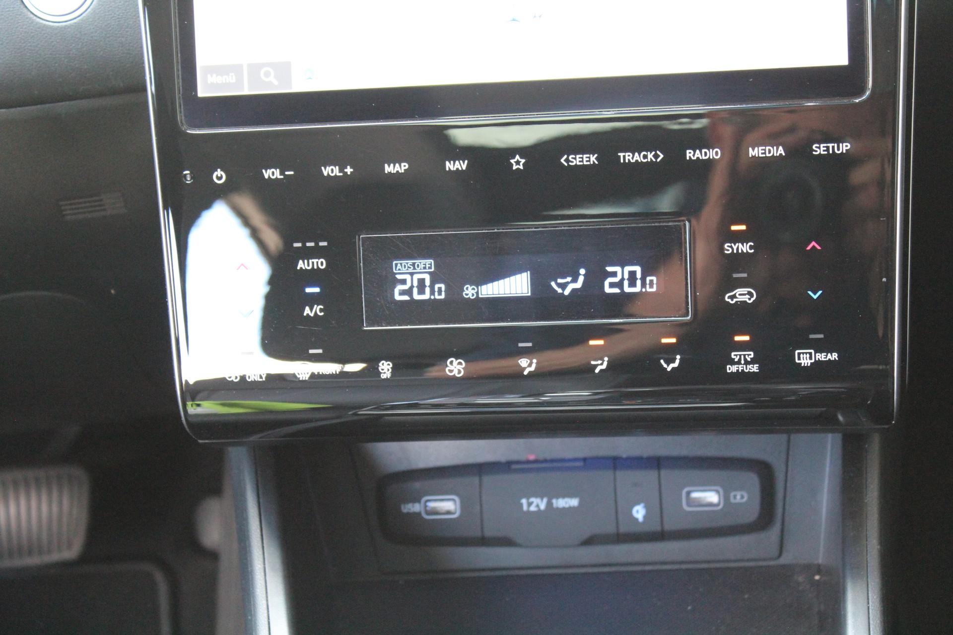 HYUNDAI Tucson 1.6 TGDI HEV 230PS Vertex 4WD-image-15