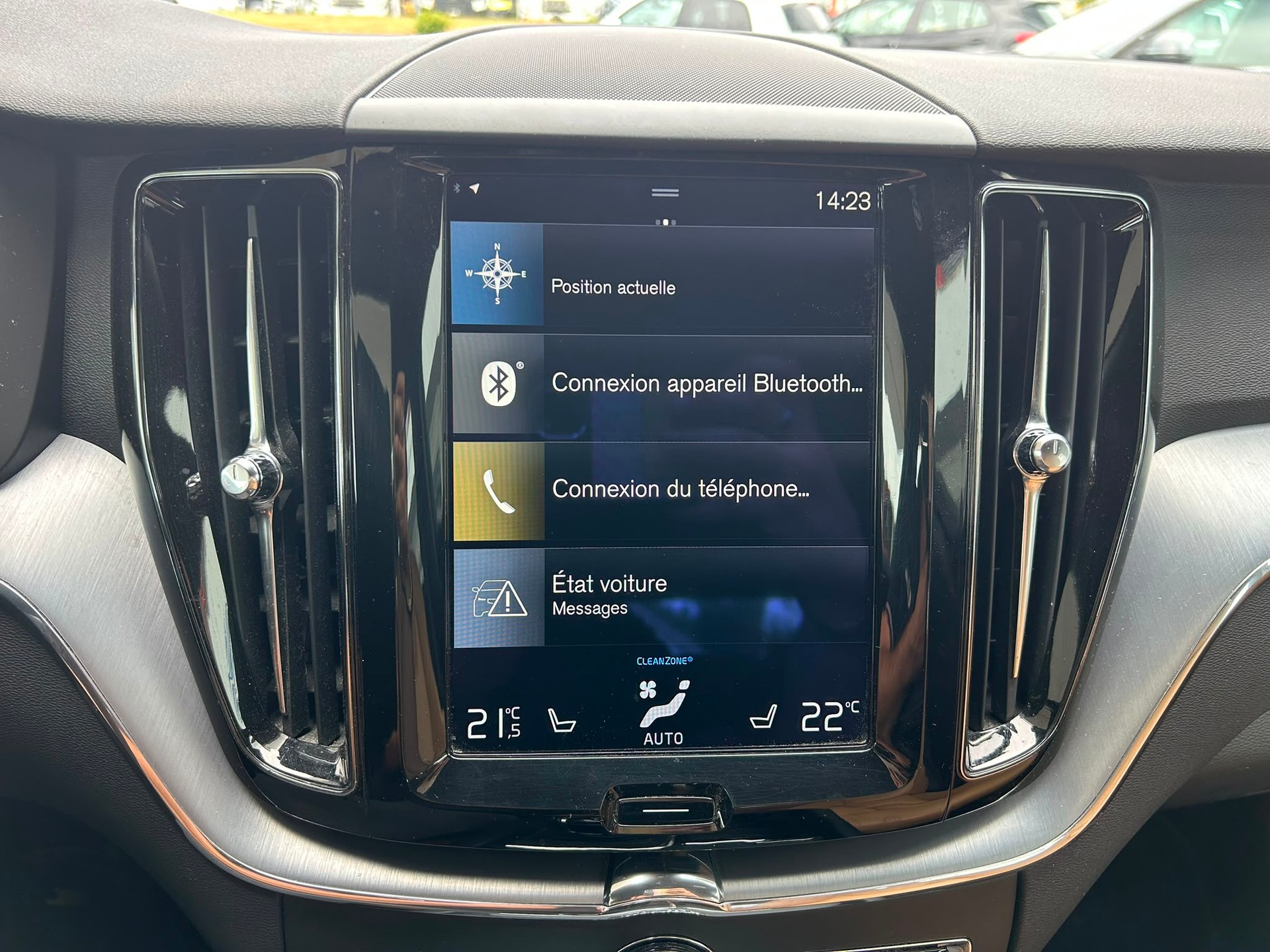 VOLVO XC60 D5 AWD Momentum Geartronic-image-10