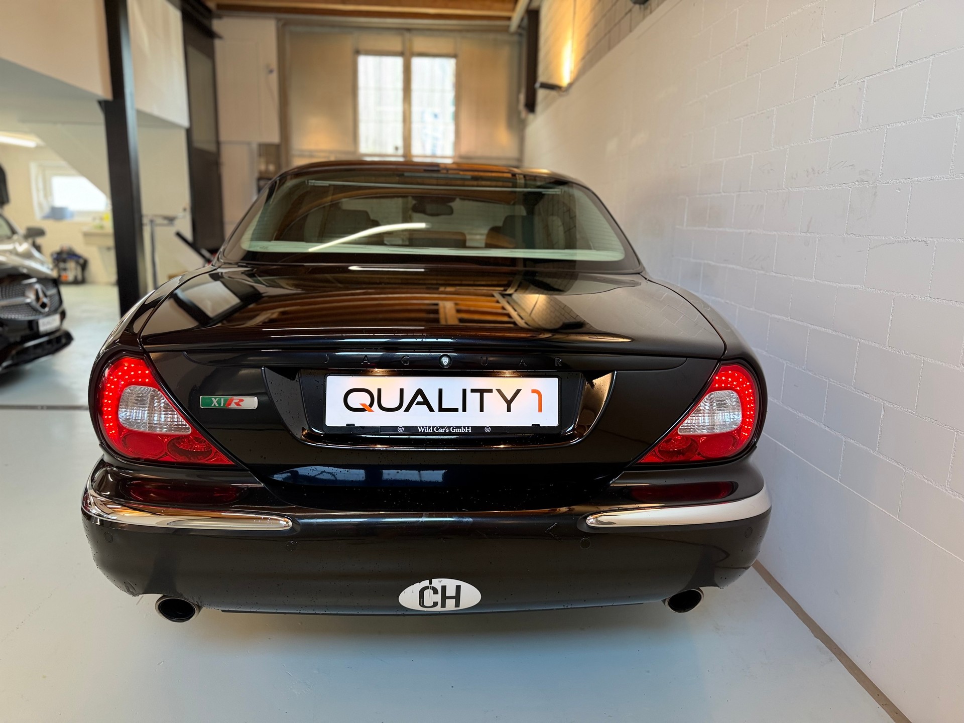 JAGUAR XJR 4.2 V8 S/C-image-4