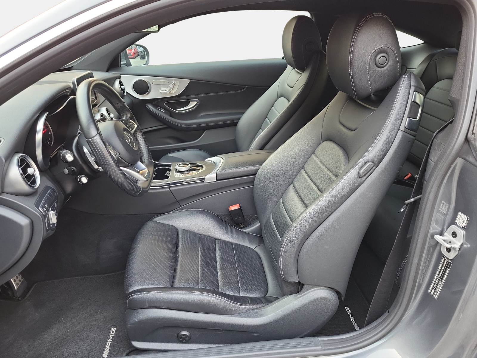 MERCEDES-BENZ C 250 Coupé AMG Line 9G-tronic-image-10