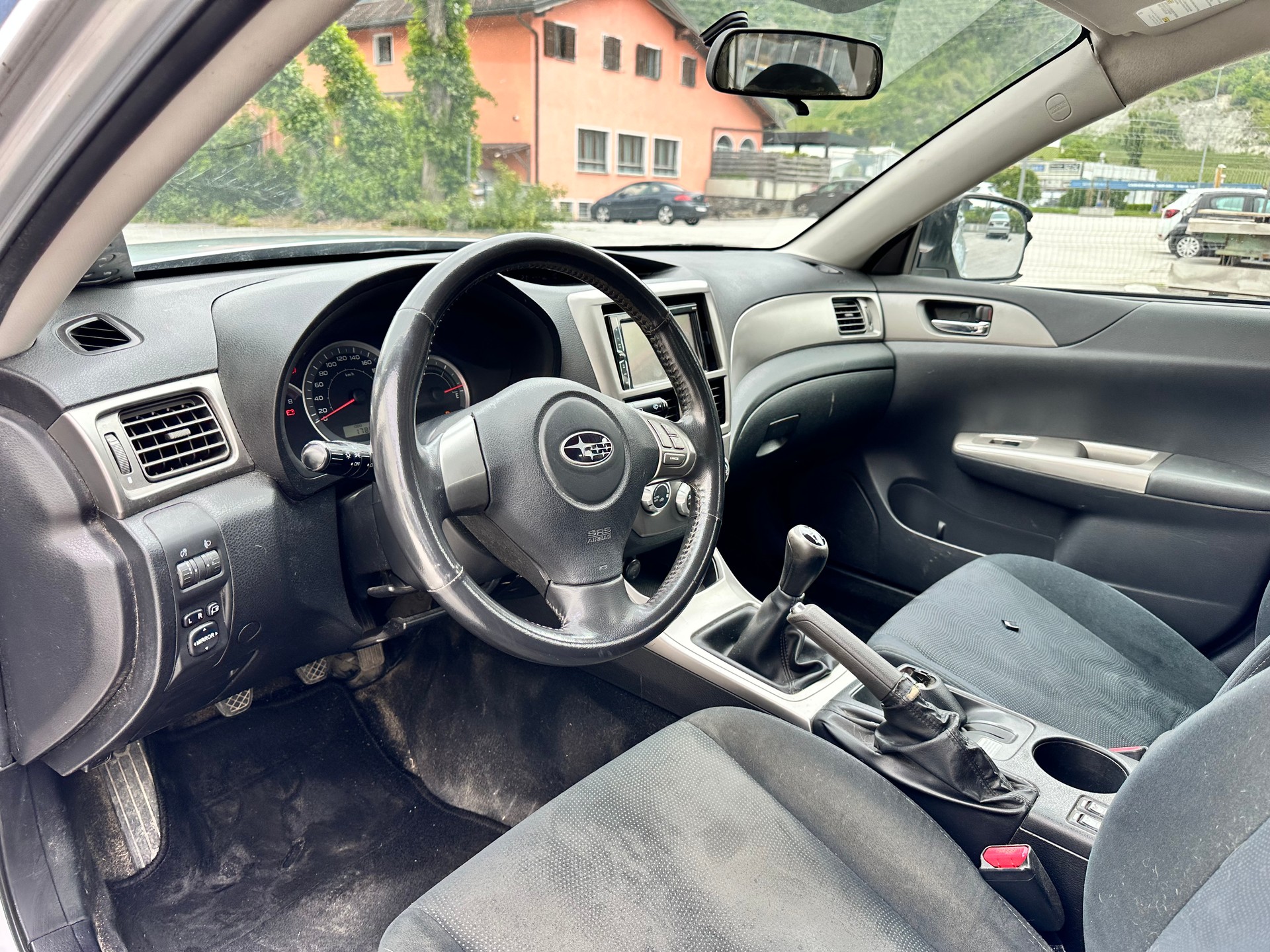 SUBARU Impreza 1.5R Swiss-image-9