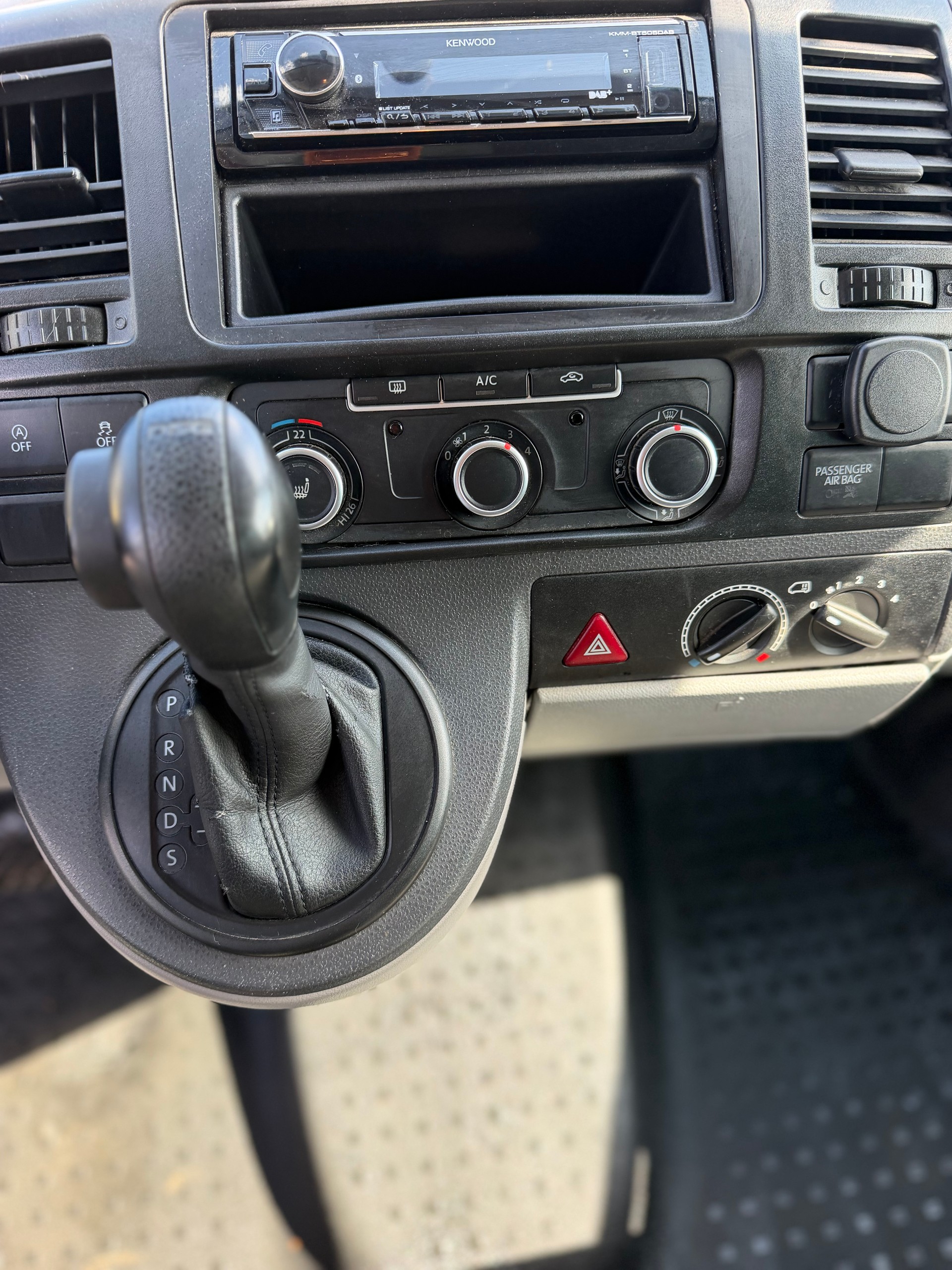 VW T5 2.0 Bi-TDI BMT 4Motion DSG-image-17