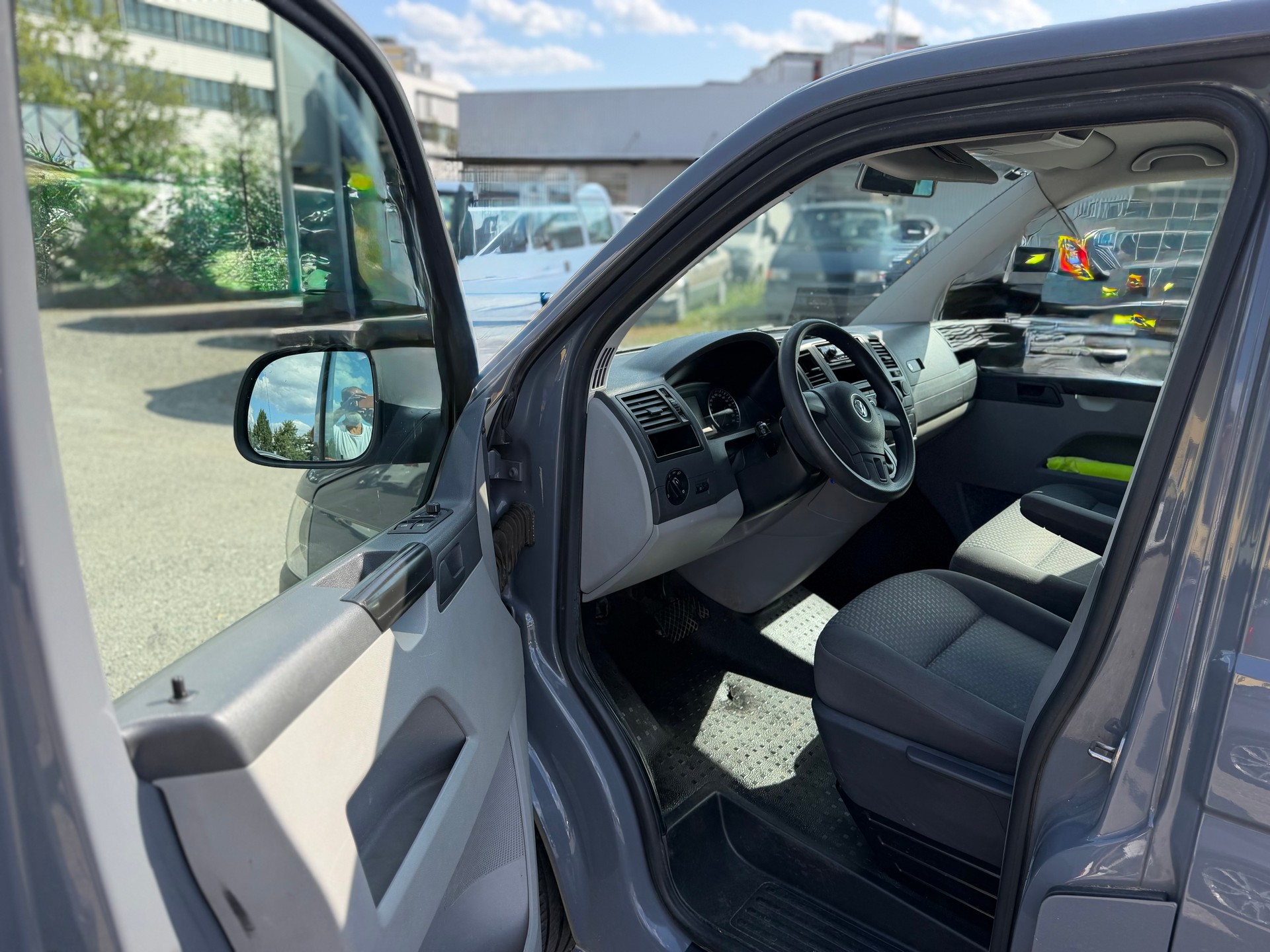 VW T5 2.0 Bi-TDI BMT 4Motion DSG-image-15