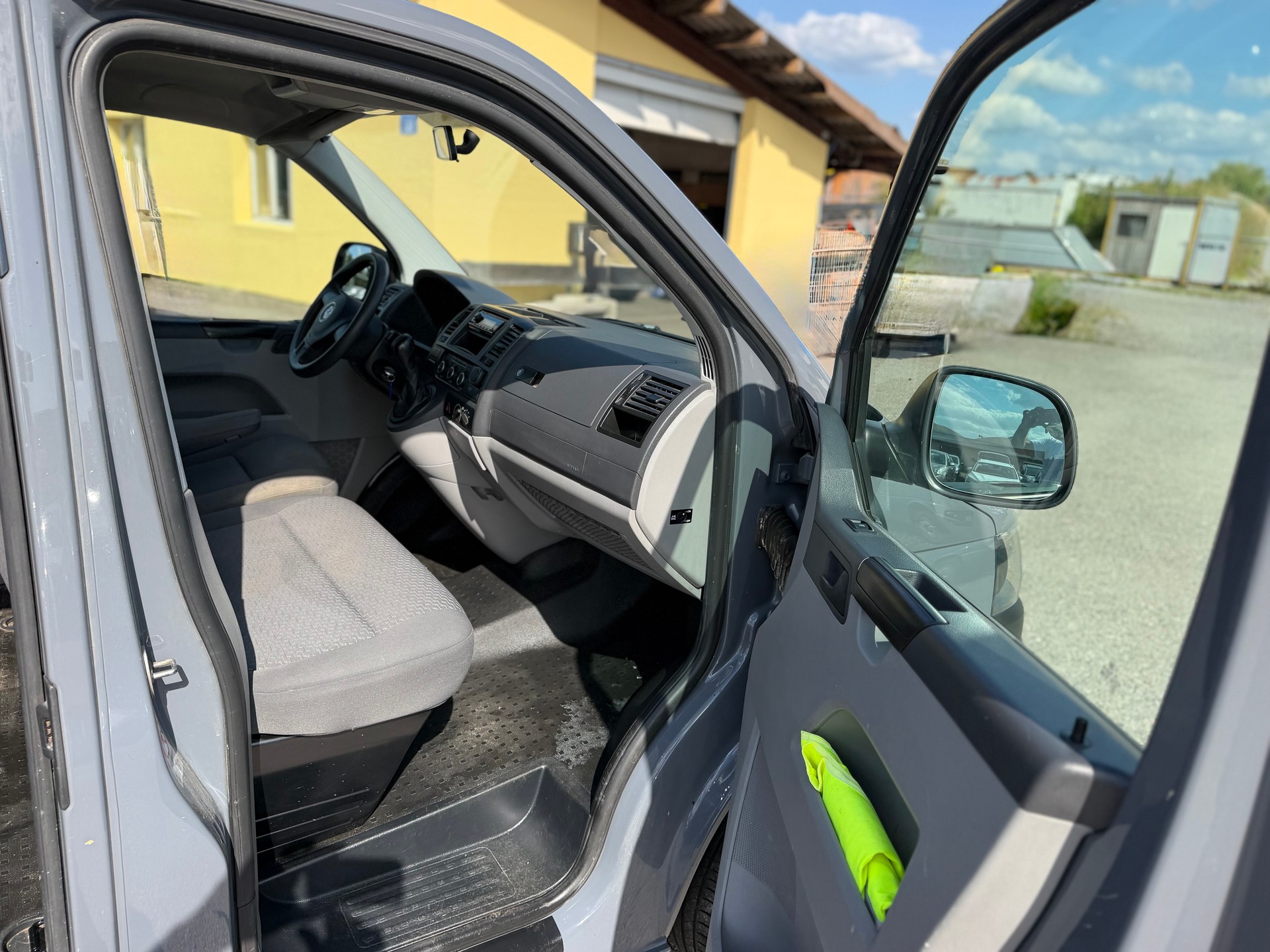 VW T5 2.0 Bi-TDI BMT 4Motion DSG-image-12
