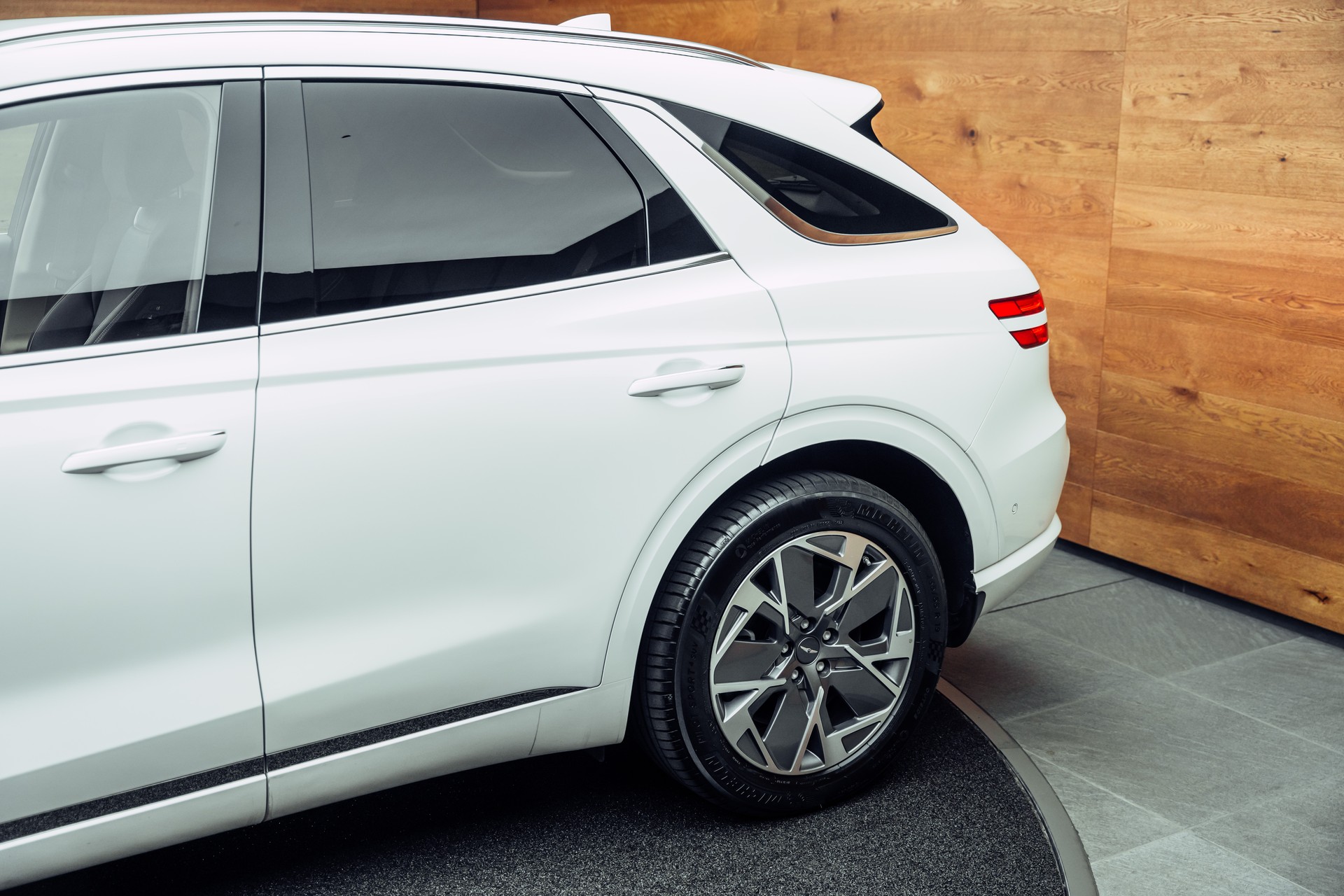 GENESIS GV70 Electrified Sport kWh 77,4 AWD-image-21