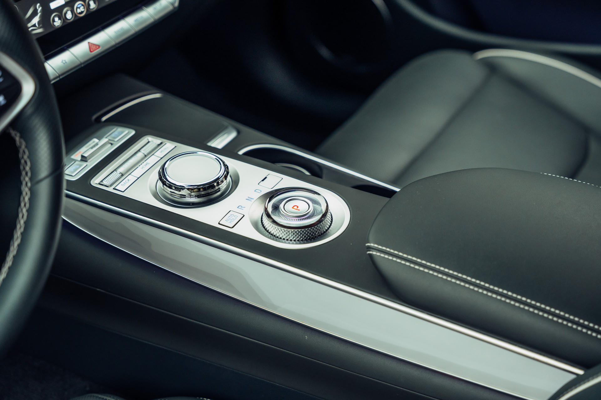 GENESIS GV70 Electrified Sport kWh 77,4 AWD-image-11