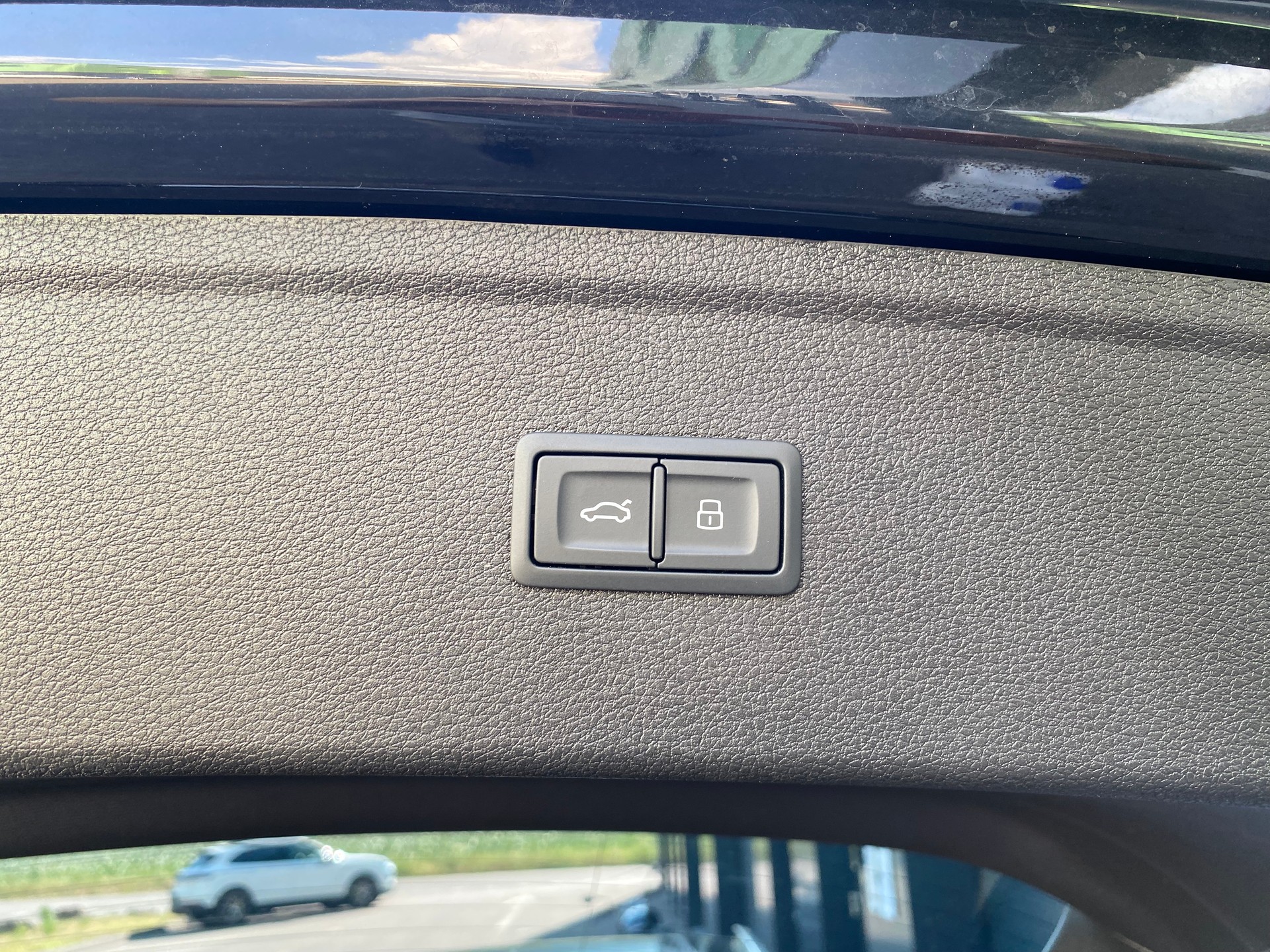 AUDI Q5 3.0 TDI sport quattro tiptronic-image-20