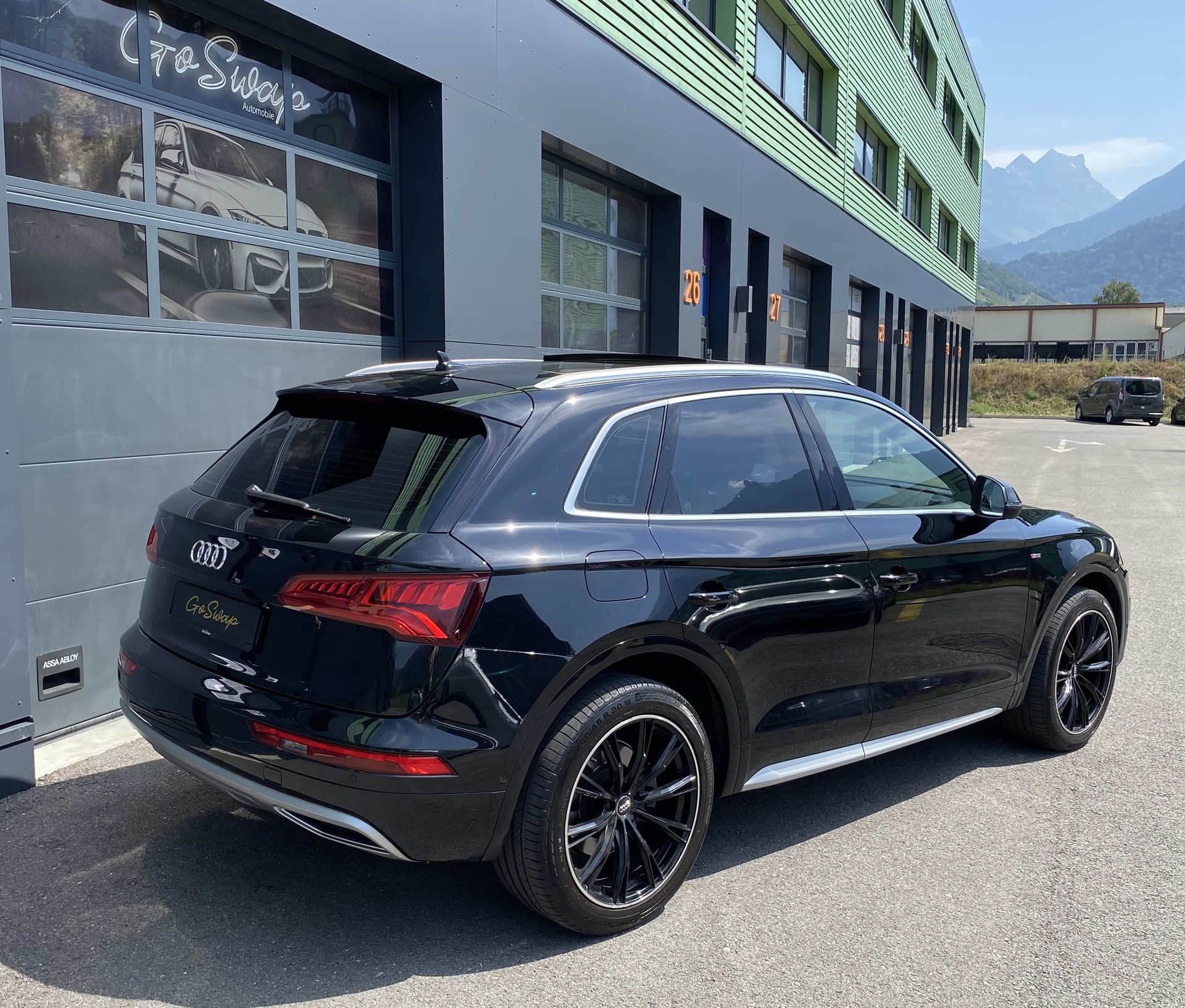 AUDI Q5 3.0 TDI sport quattro tiptronic-image-2