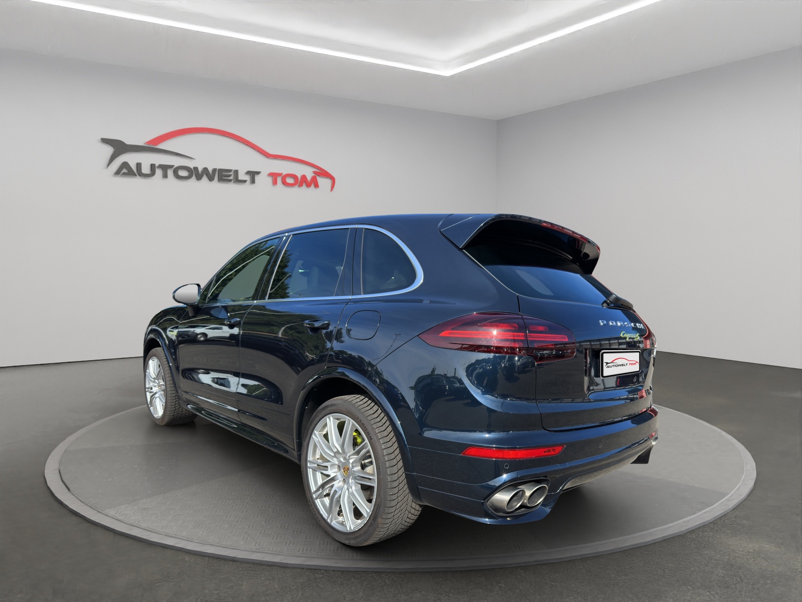 PORSCHE Cayenne S E-Hybrid-image-2