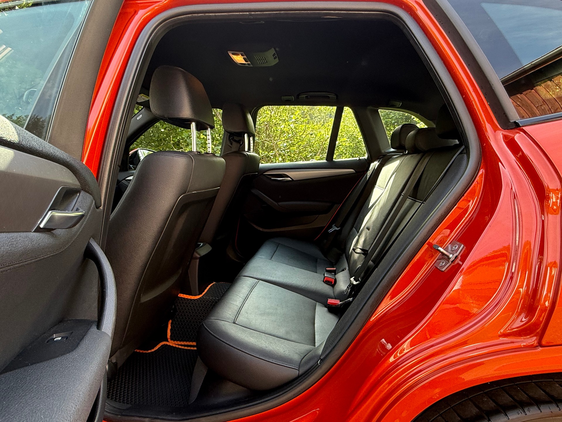 BMW X1 xDrive 28i xLine-image-11
