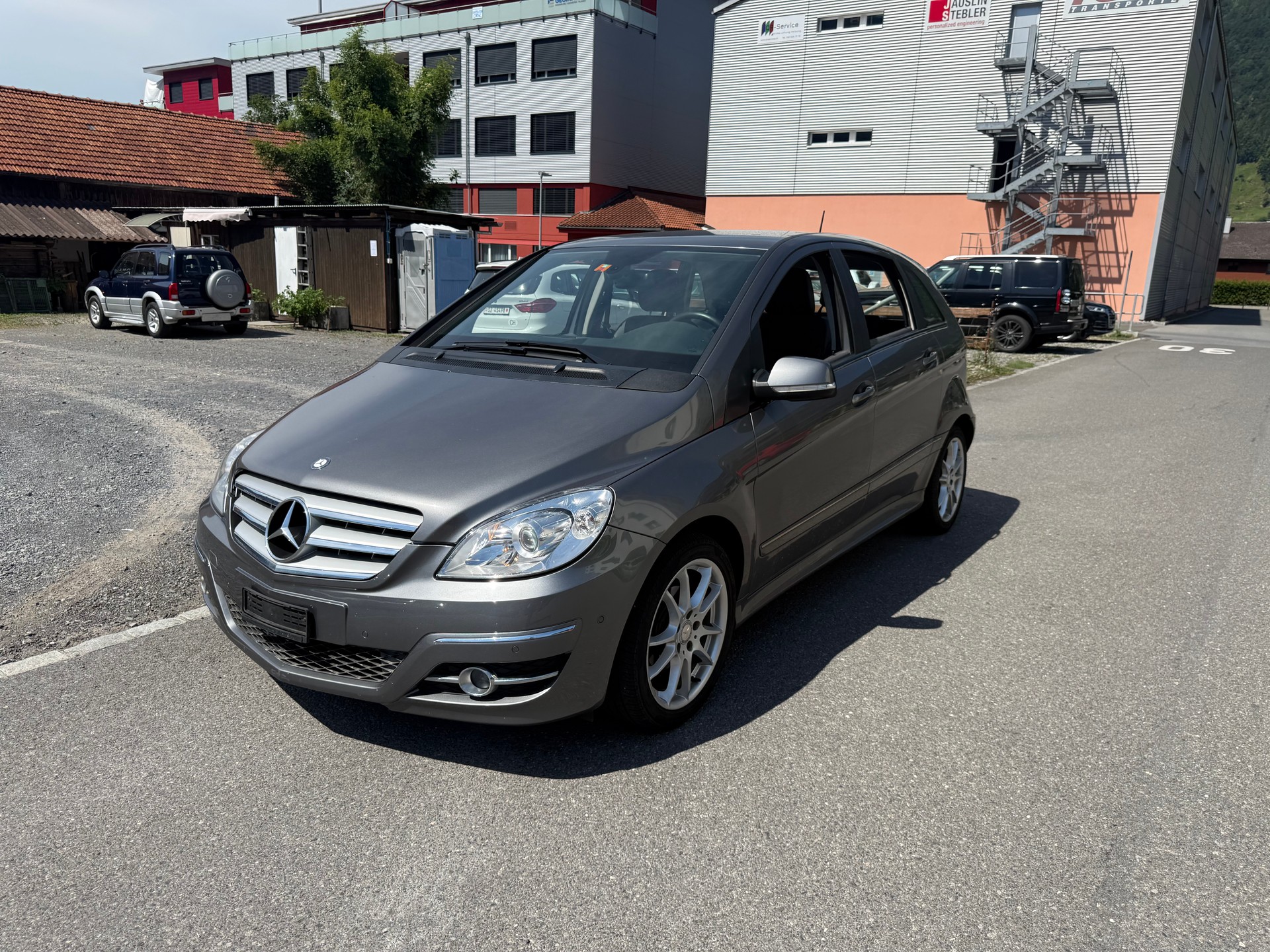 MERCEDES-BENZ B 180 Selection Autotronic-image-0
