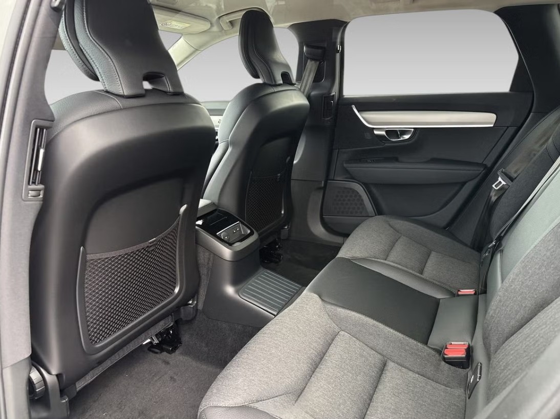VOLVO V90 T6 eAWD Plug in Hybrid Core Geartronic-image-11