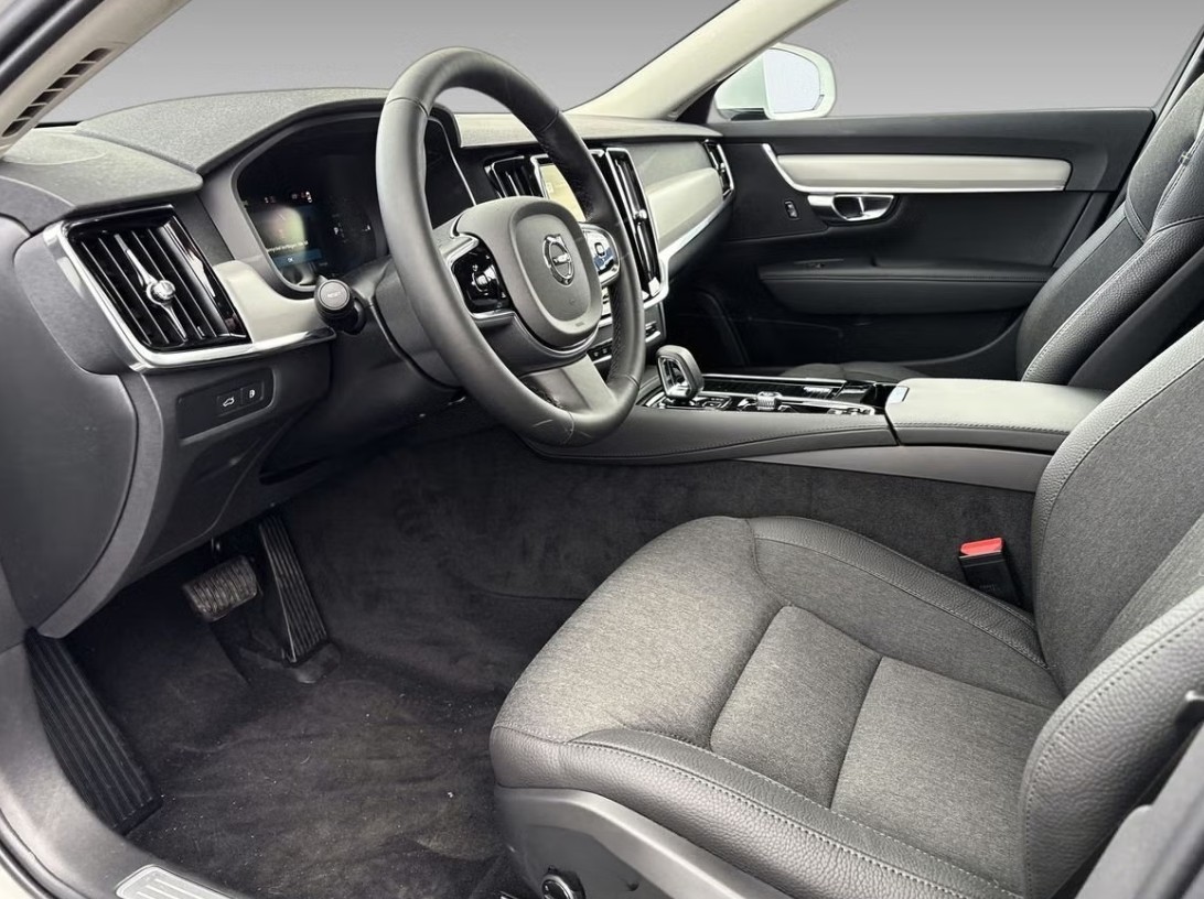 VOLVO V90 T6 eAWD Plug in Hybrid Core Geartronic-image-9