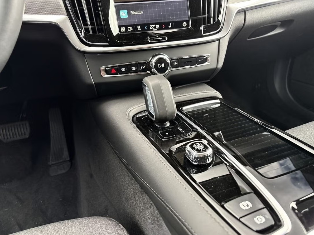 VOLVO V90 T6 eAWD Plug in Hybrid Core Geartronic-image-14