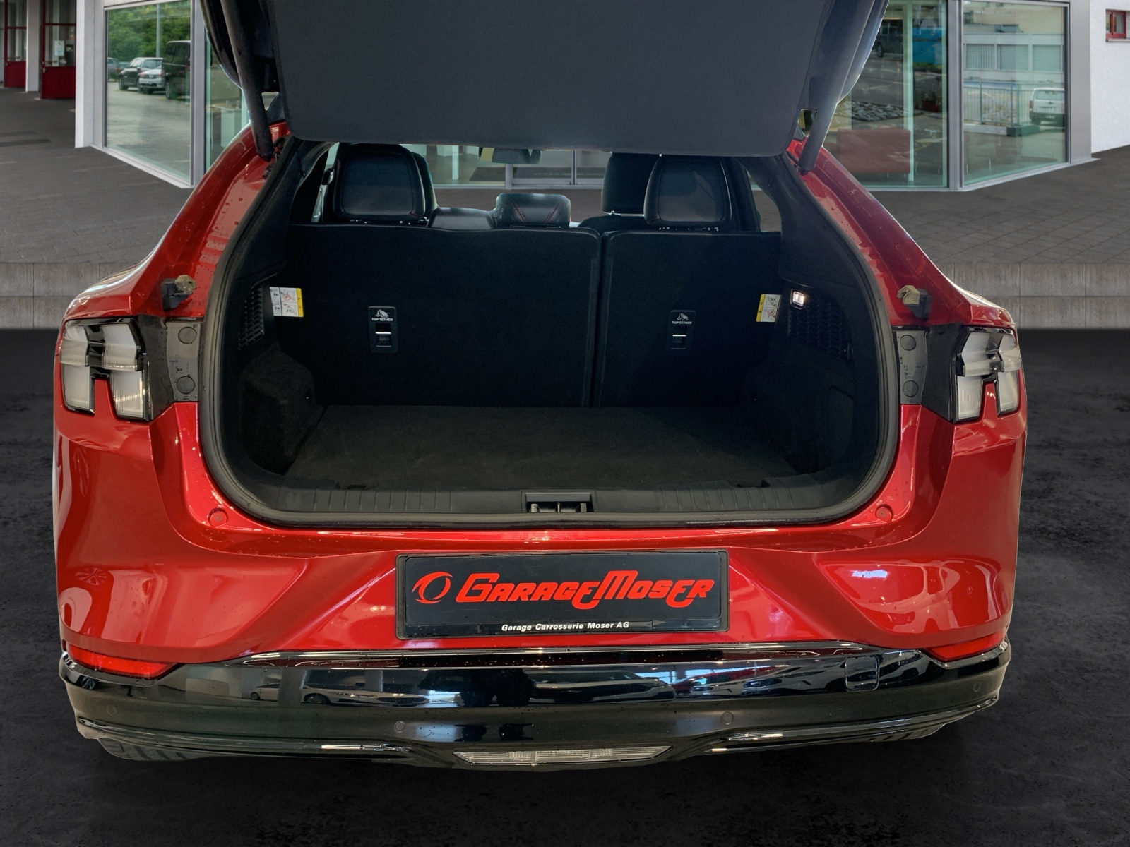 FORD Mustang Mach-E Premium AWD-image-10
