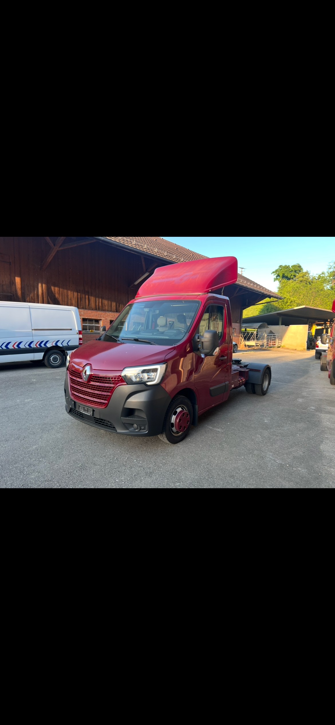 RENAULT Sattelschlepper-image-0