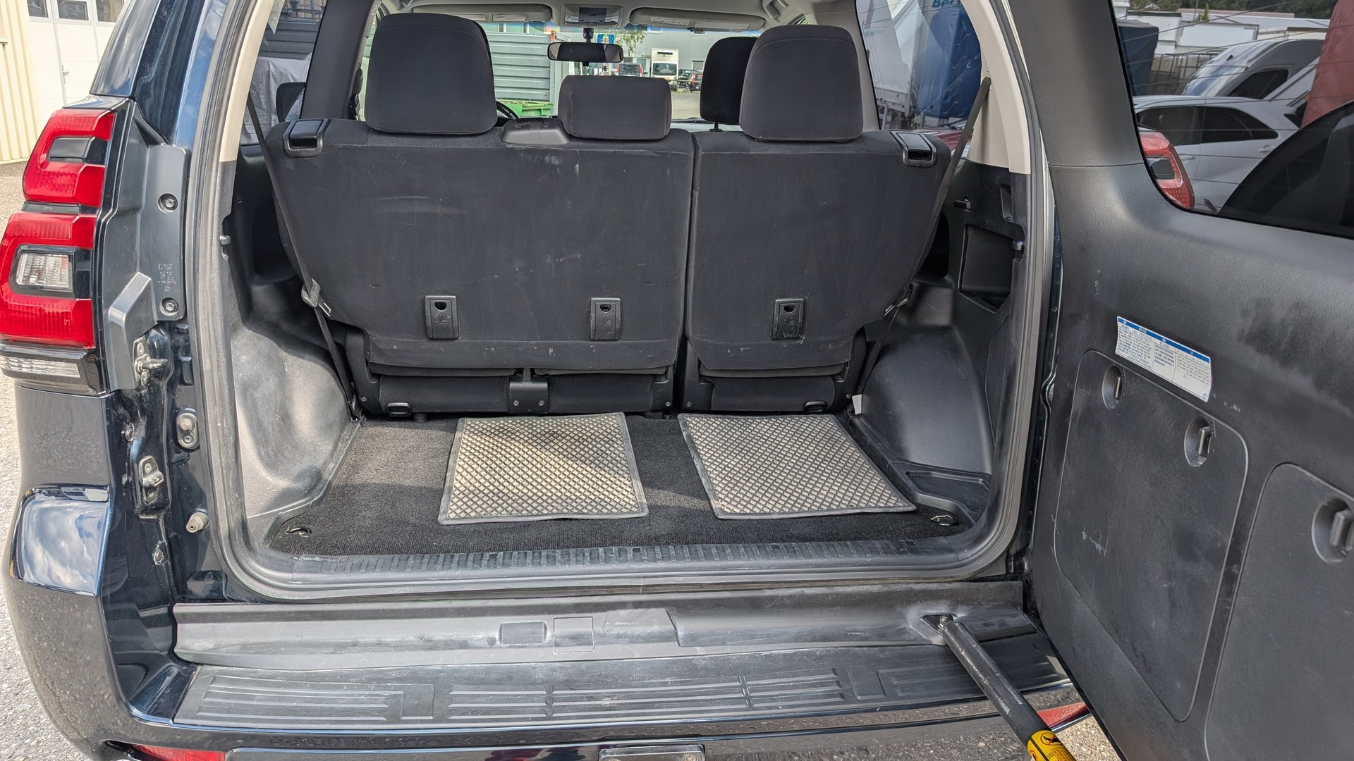 TOYOTA Land Cruiser 2.8TD Comfort Automatic-image-9
