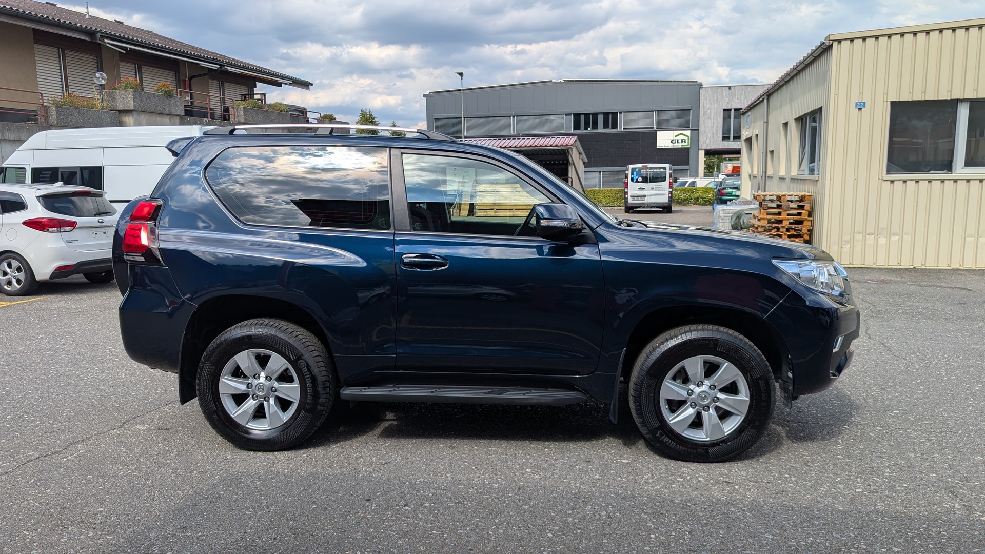 TOYOTA Land Cruiser 2.8TD Comfort Automatic-image-3