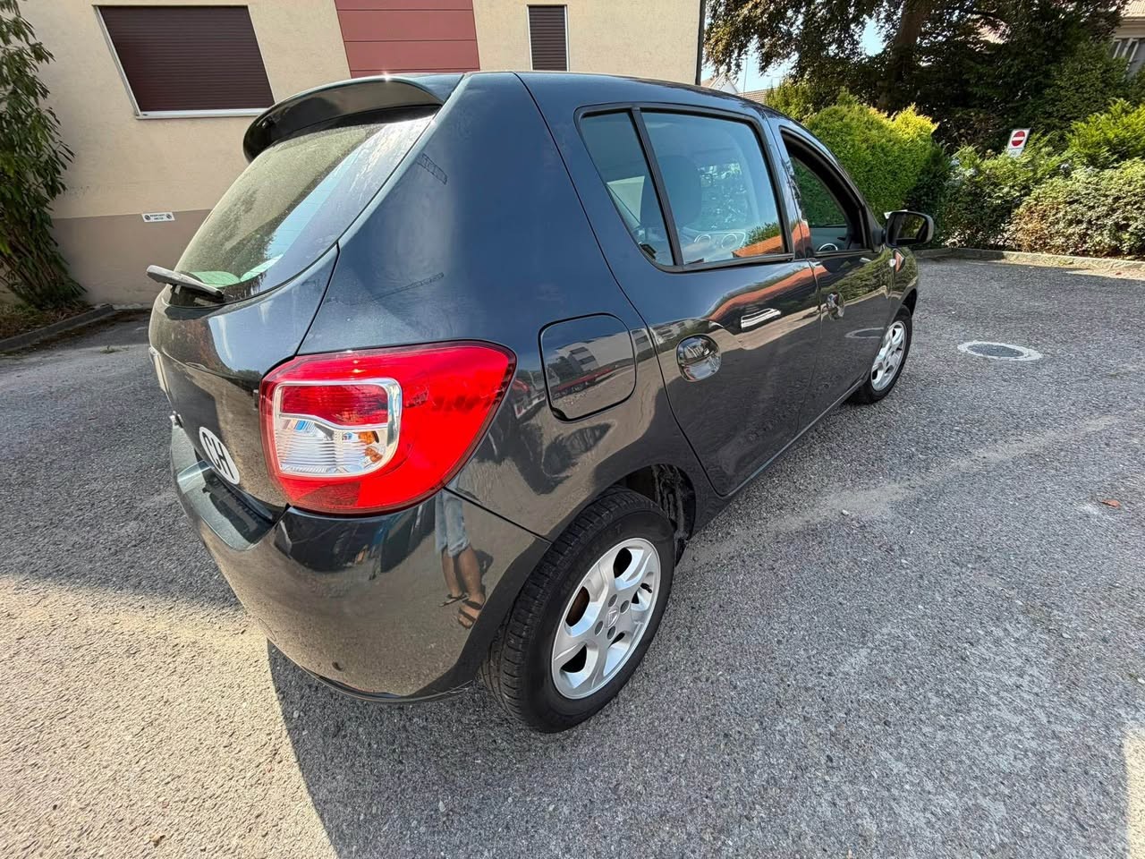 DACIA Sandero 1.5 dCi Lauréate-image-5