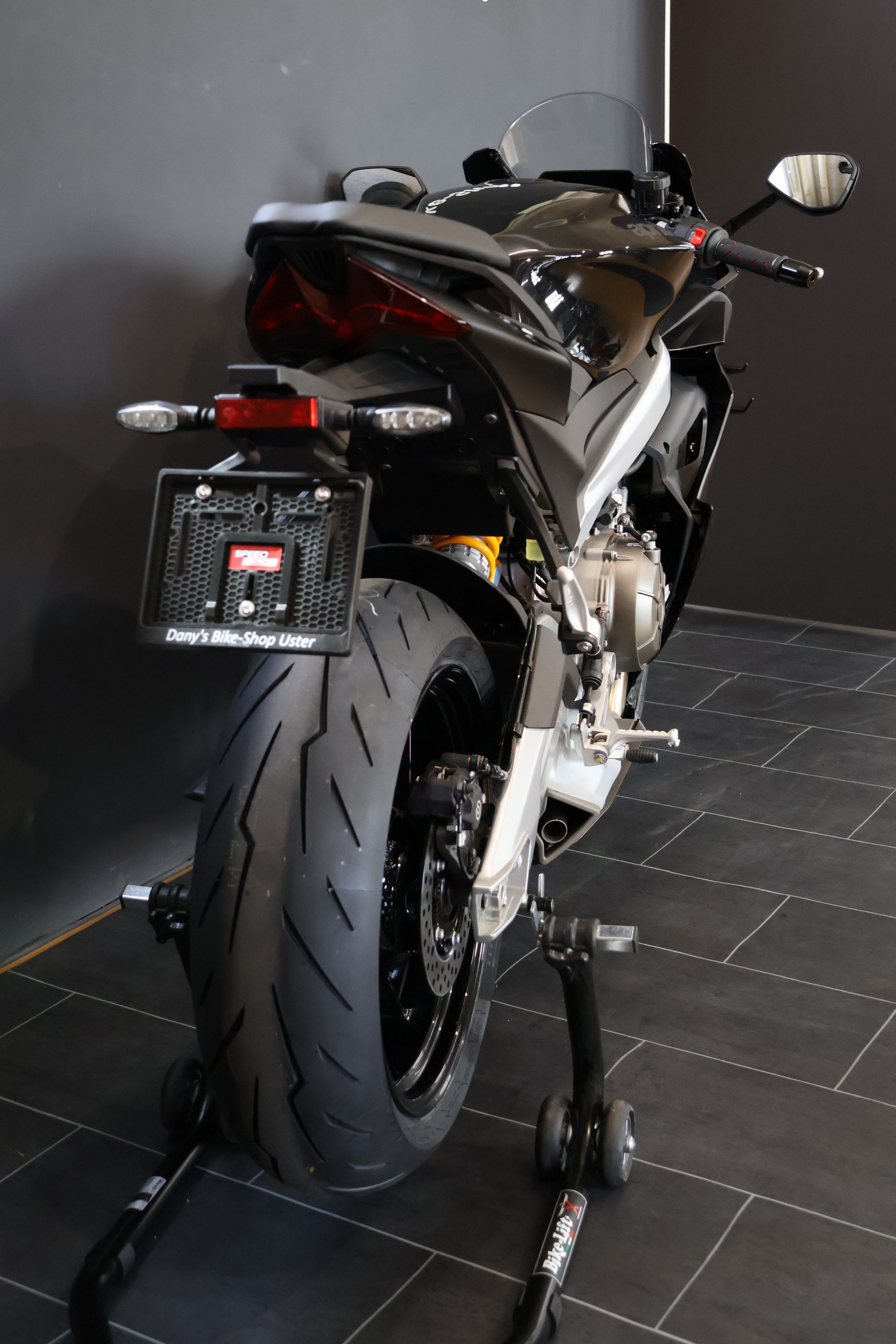 APRILIA RS 660 Factory Ultra Dark E5+ (105ps)-showroom-element-3
