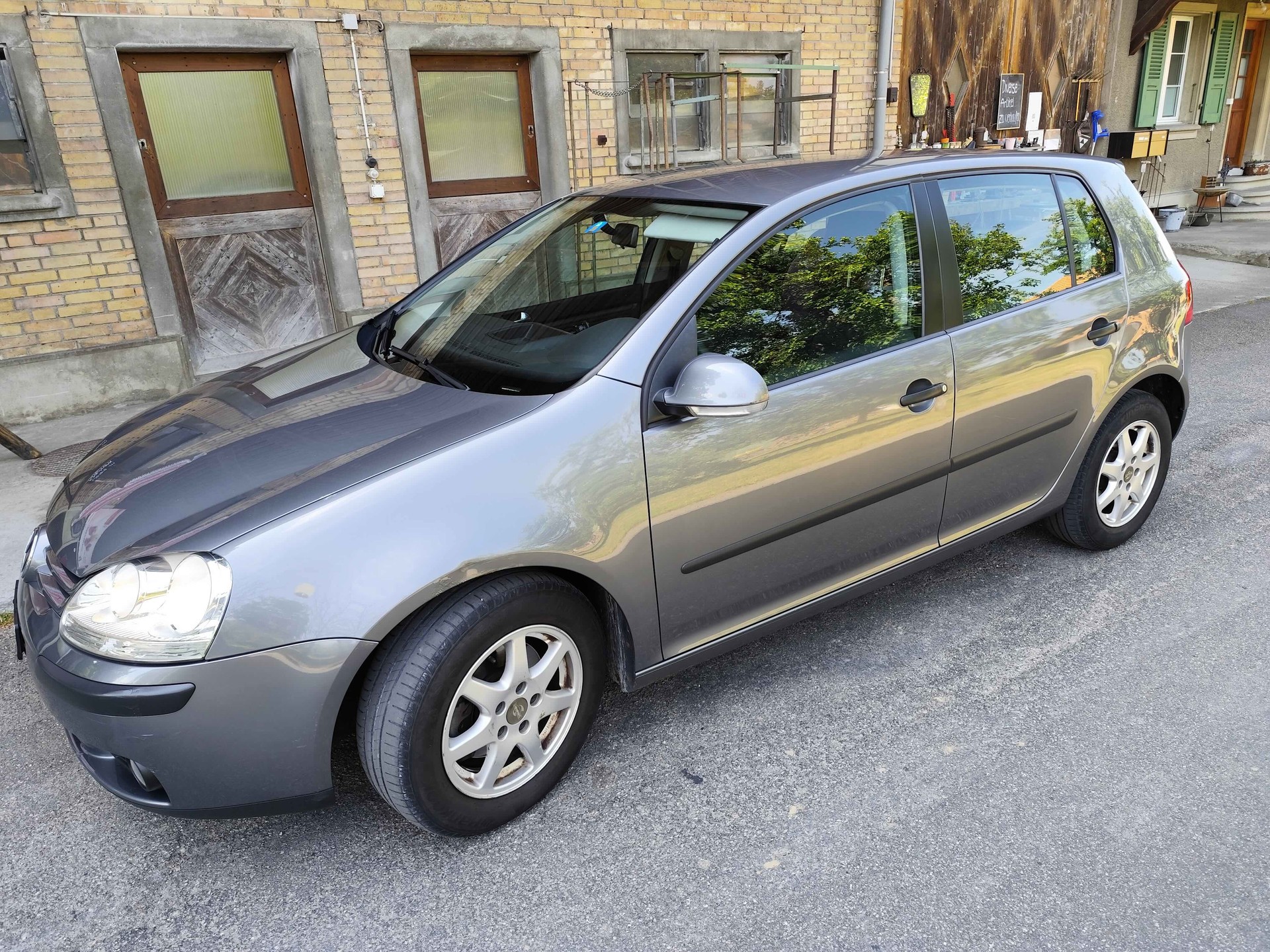 VW 2.0 FSI Comfortline-image-0