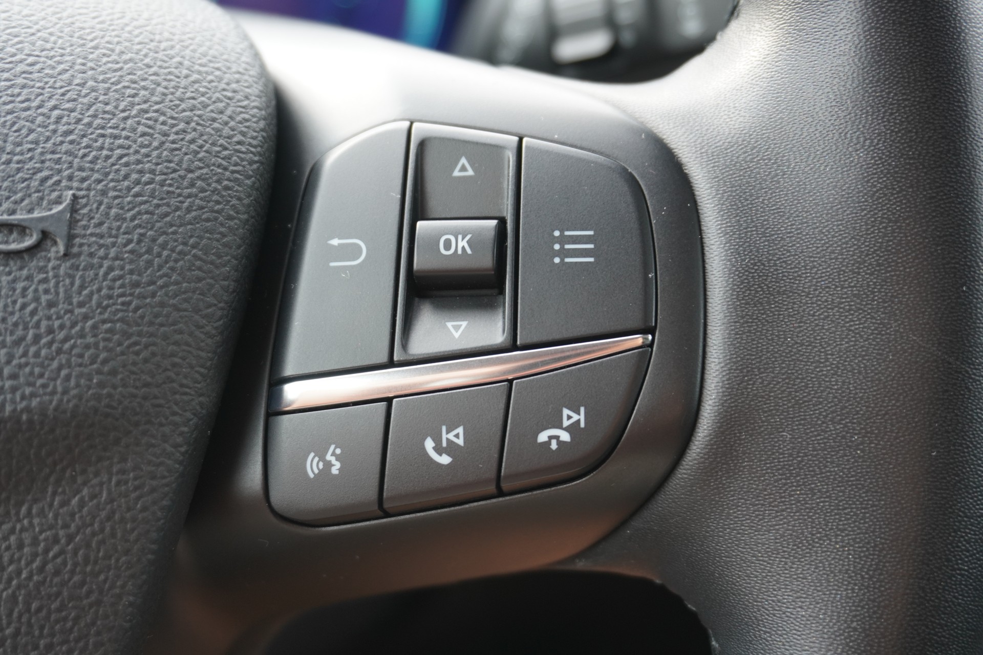 FORD Focus 1.0 MHEV Titanium X Automat-image-26