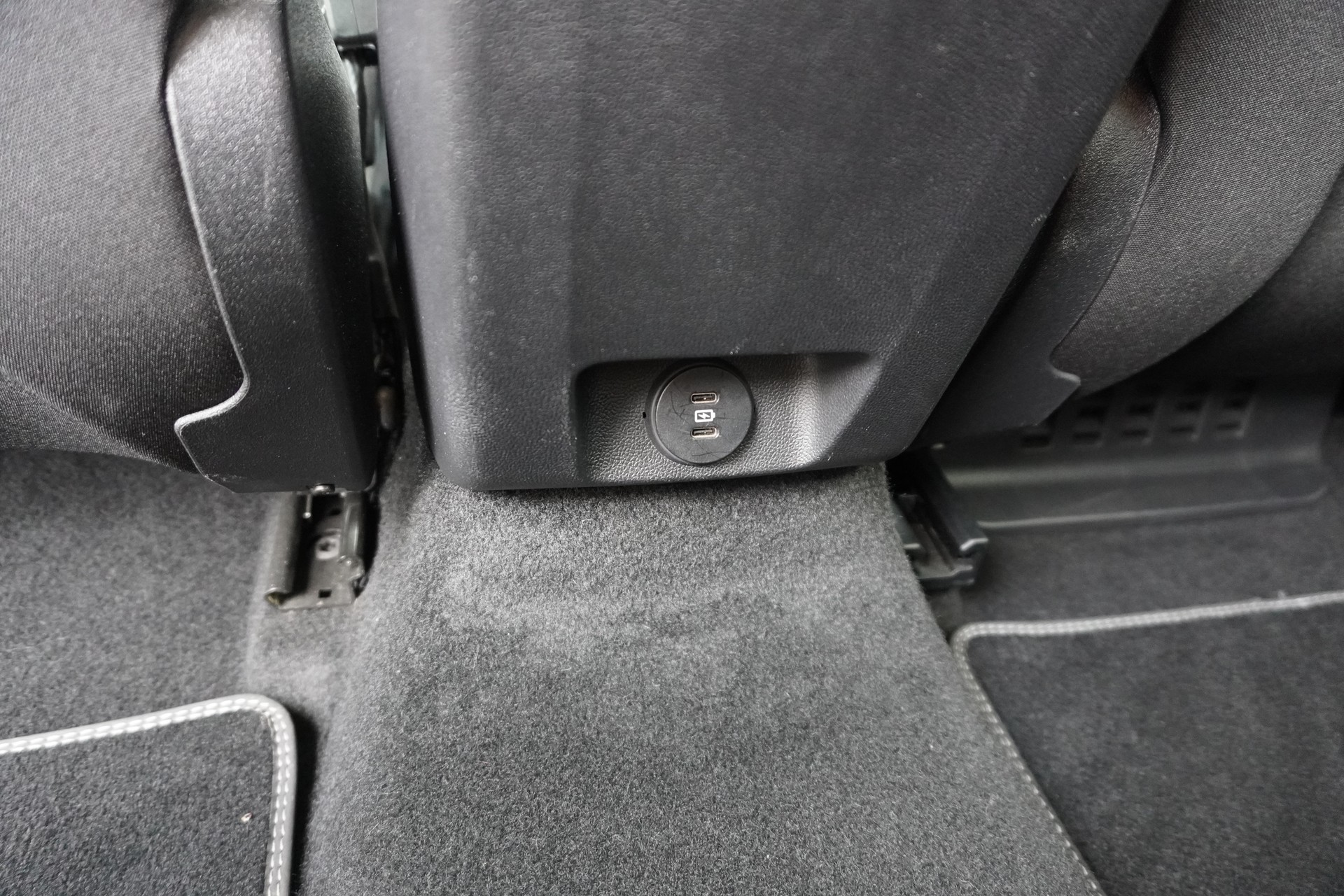 FORD Focus 1.0 MHEV Titanium X Automat-image-13