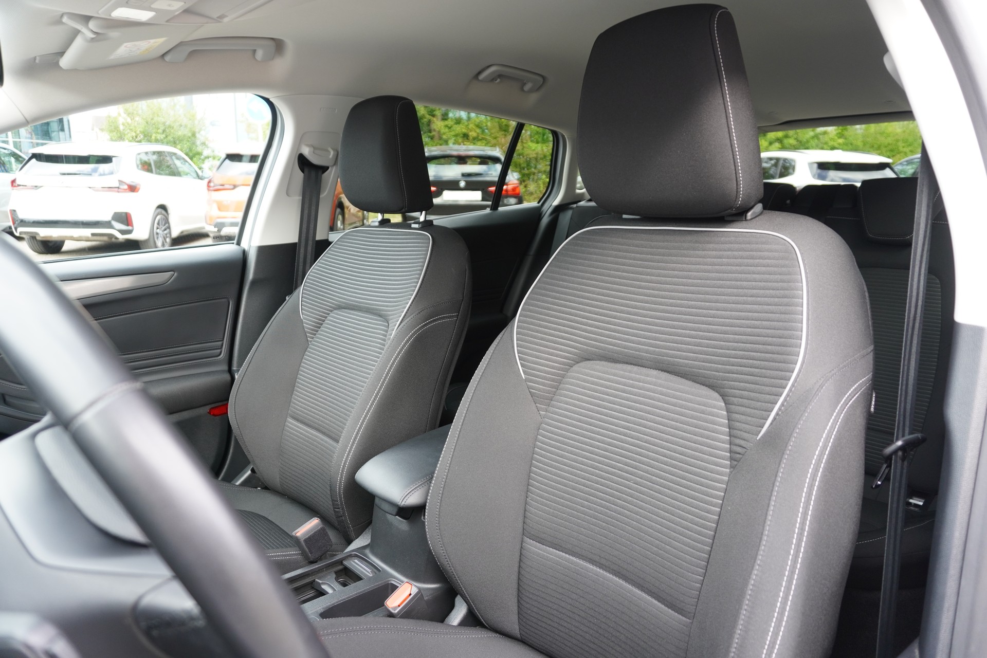 FORD Focus 1.0 MHEV Titanium X Automat-image-10