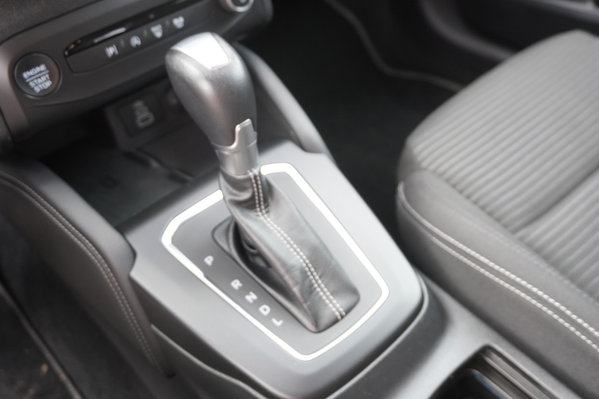 FORD Focus 1.0 MHEV Titanium X Automat-image-14