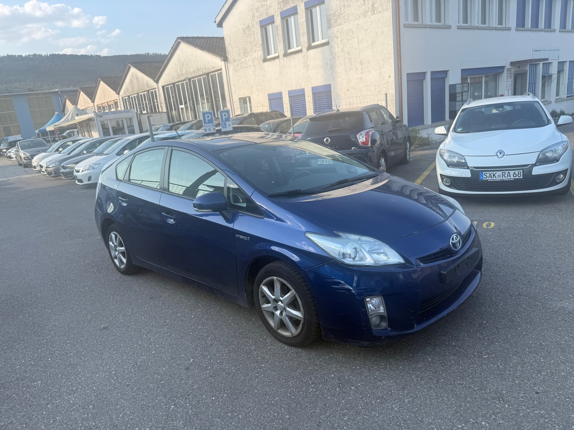 TOYOTA Prius 1.8 16V HSD Luna-image-0