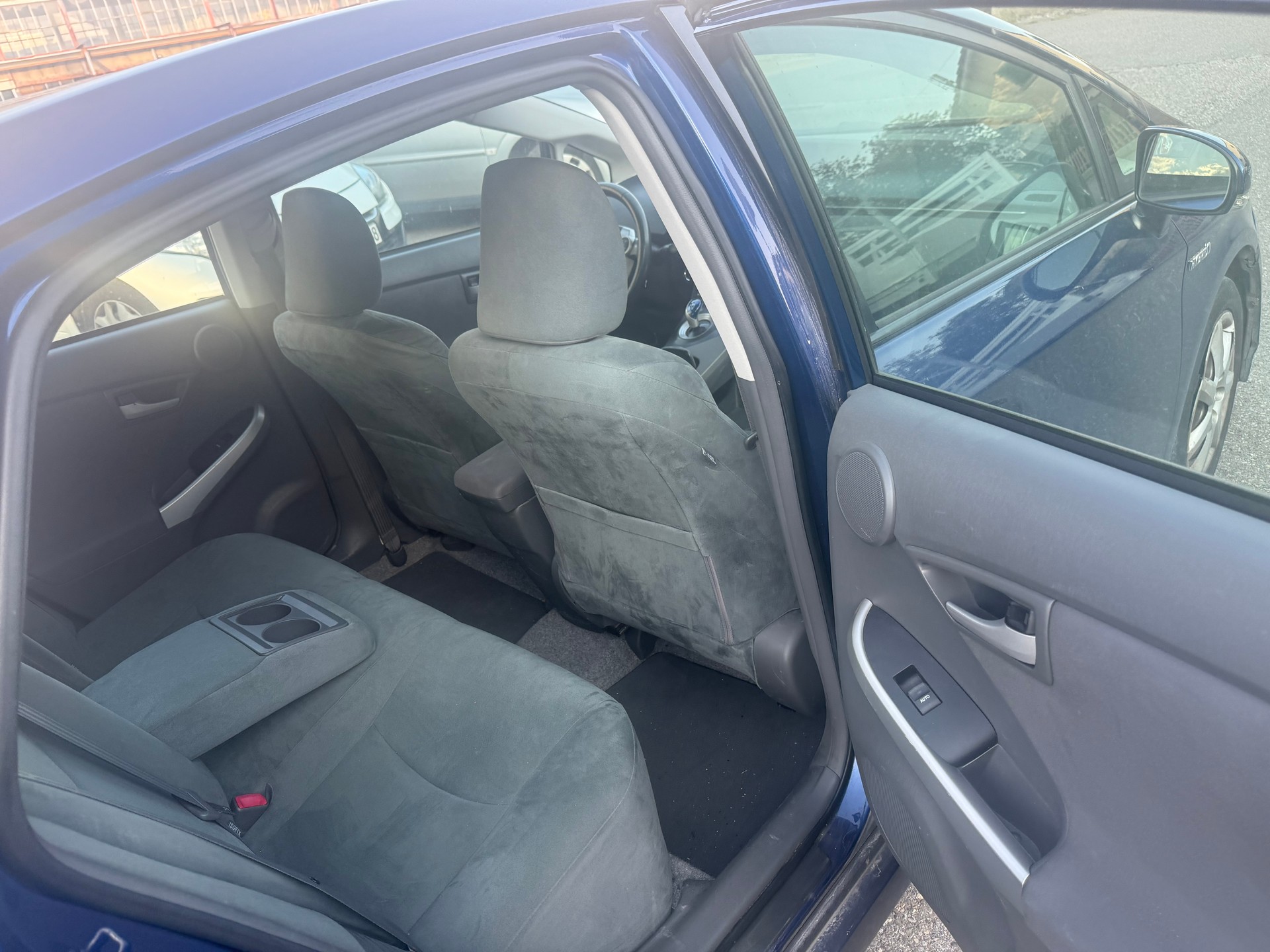 TOYOTA Prius 1.8 16V HSD Luna-image-9