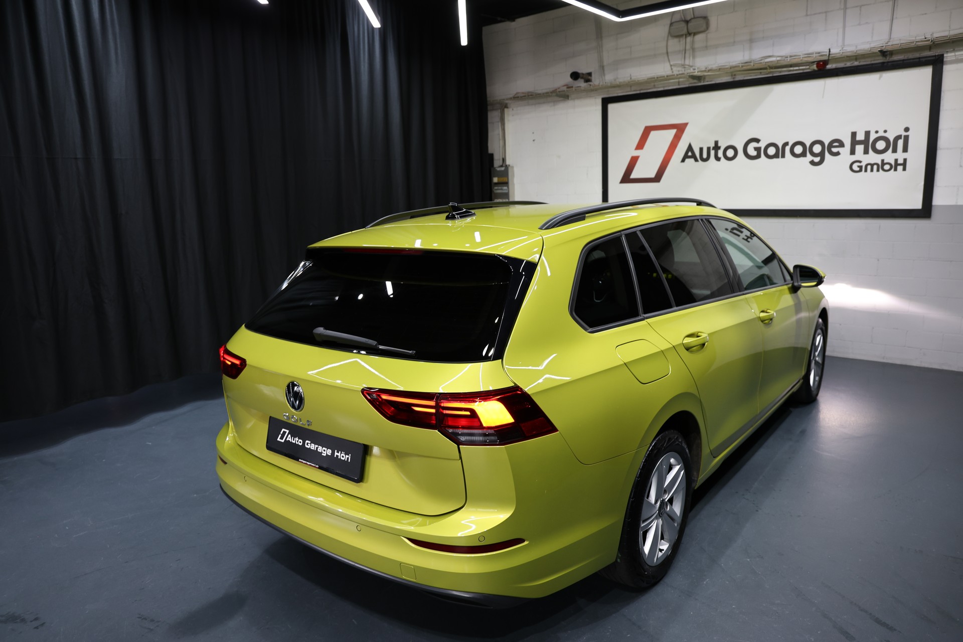 VW Golf Variant 2.0 TDI Life DSG-image-17