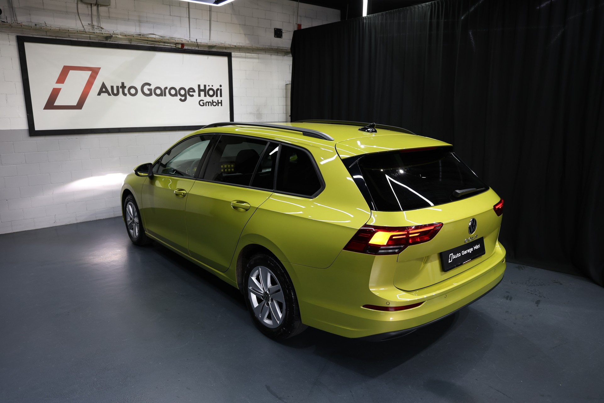 VW Golf Variant 2.0 TDI Life DSG-image-16