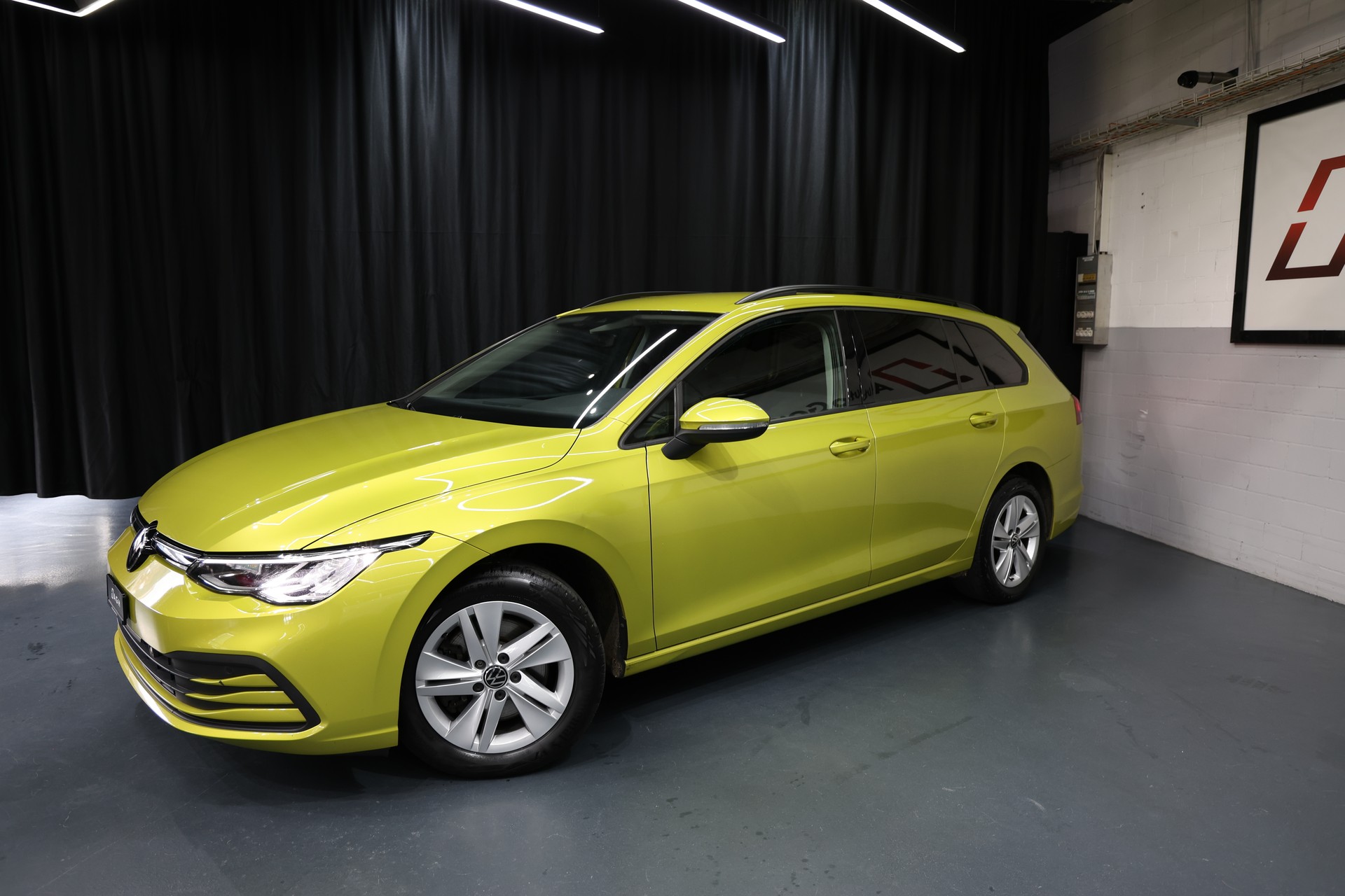 VW Golf Variant 2.0 TDI Life DSG-image-1