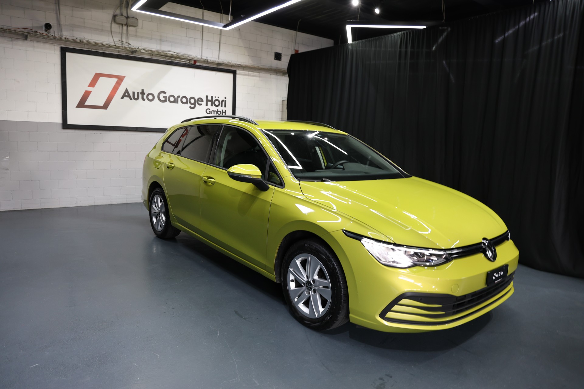 VW Golf Variant 2.0 TDI Life DSG-image-9
