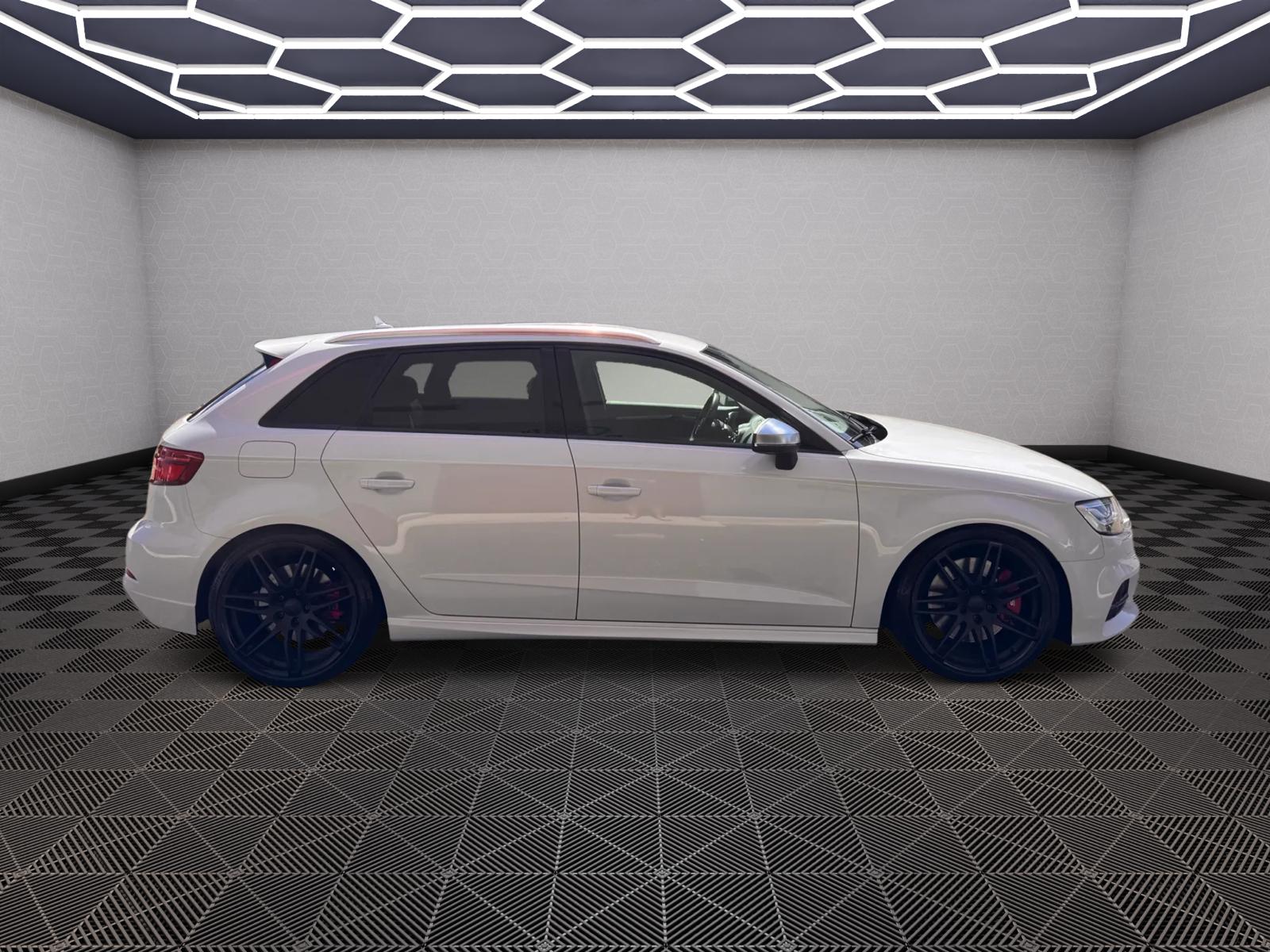 AUDI S3 Sportback 2.0 TFSI quattro S-tronic-image-4