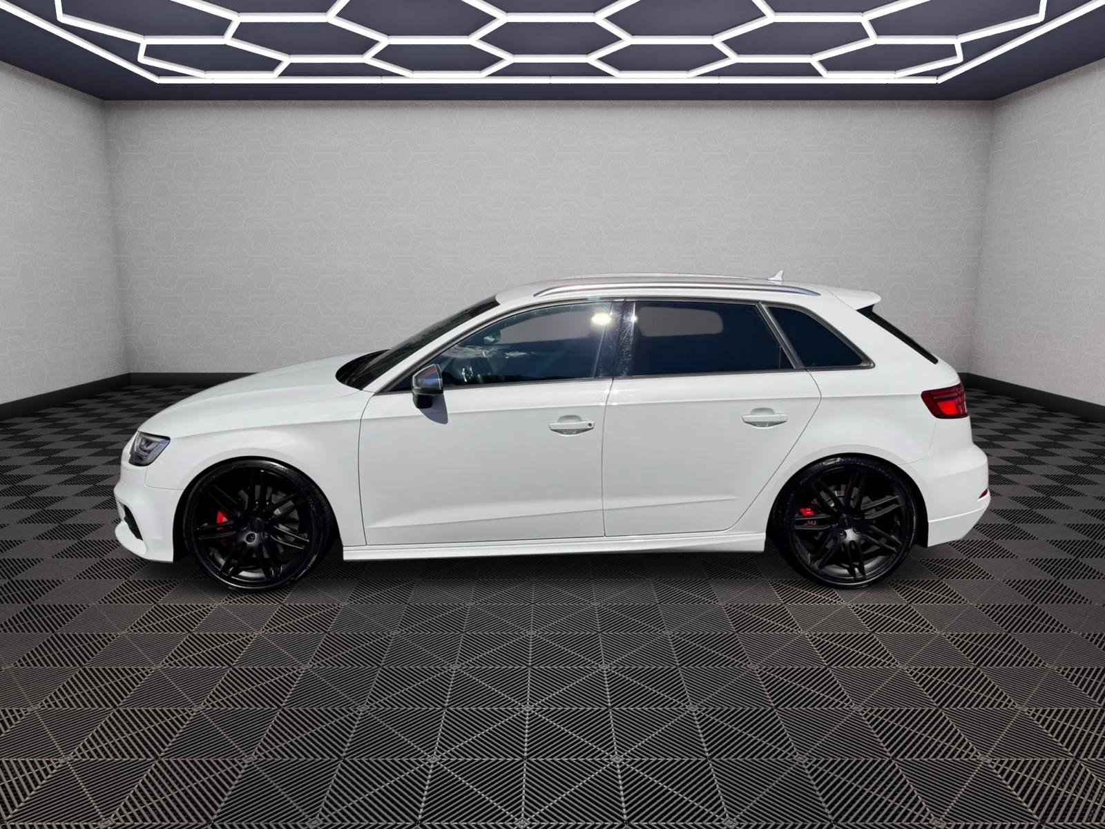 AUDI S3 Sportback 2.0 TFSI quattro S-tronic-image-1
