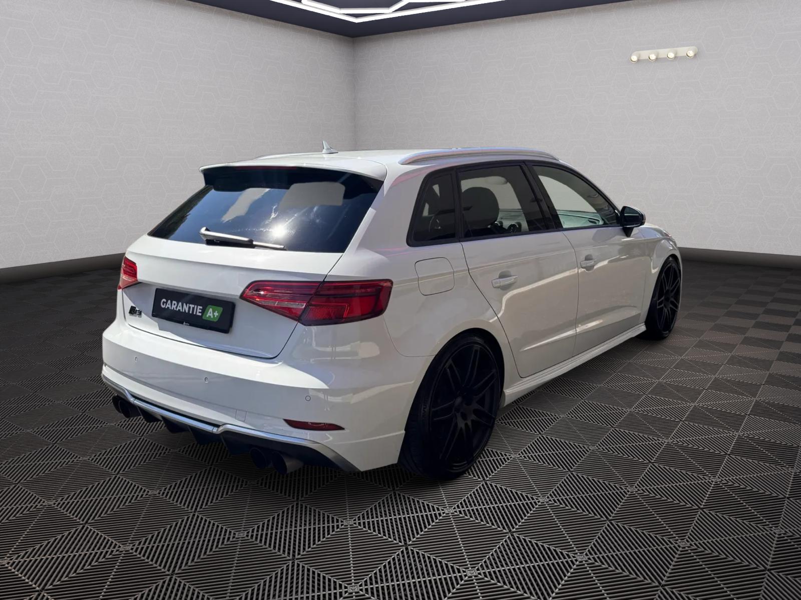 AUDI S3 Sportback 2.0 TFSI quattro S-tronic-image-3