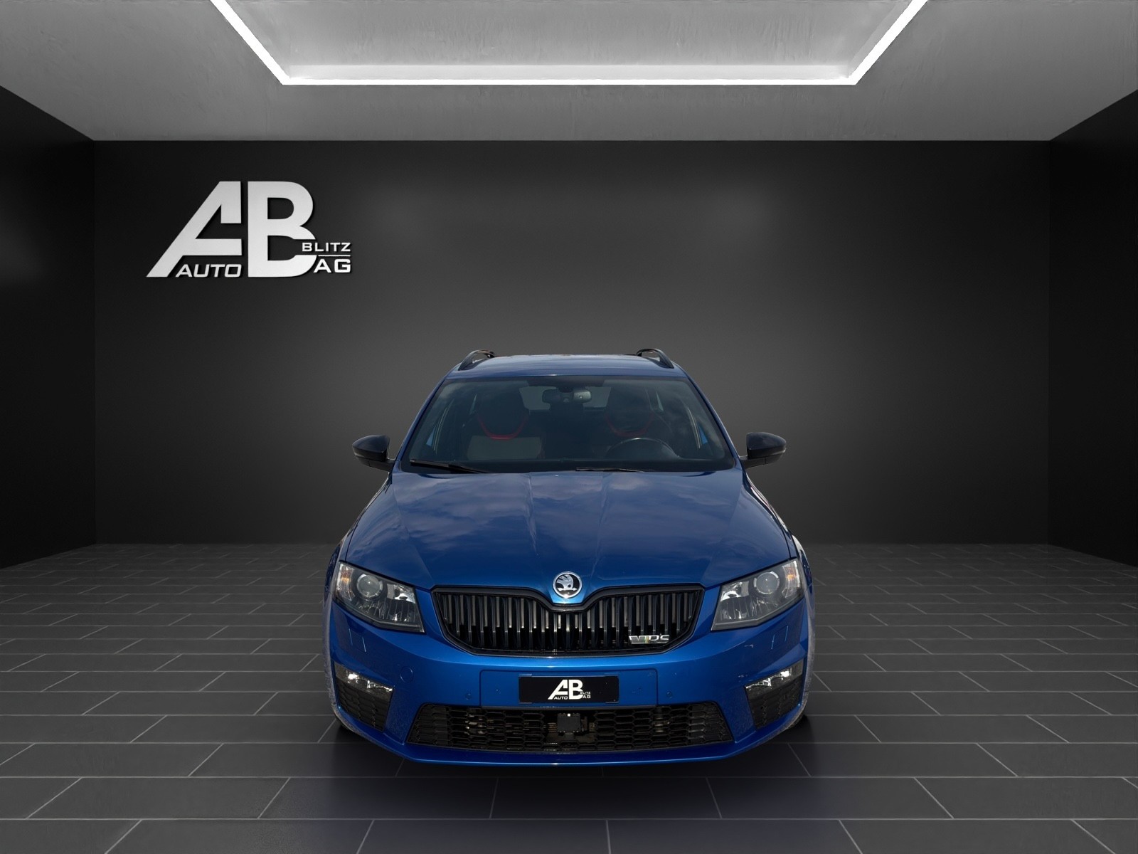 SKODA Octavia Combi 2.0 TDI RS DSG mit 184 PS-image-0