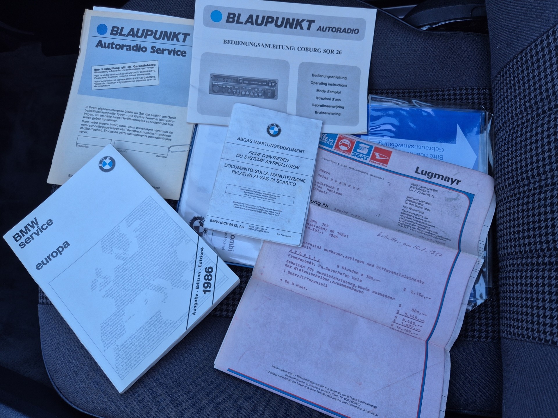 BMW 323i CH-image-21