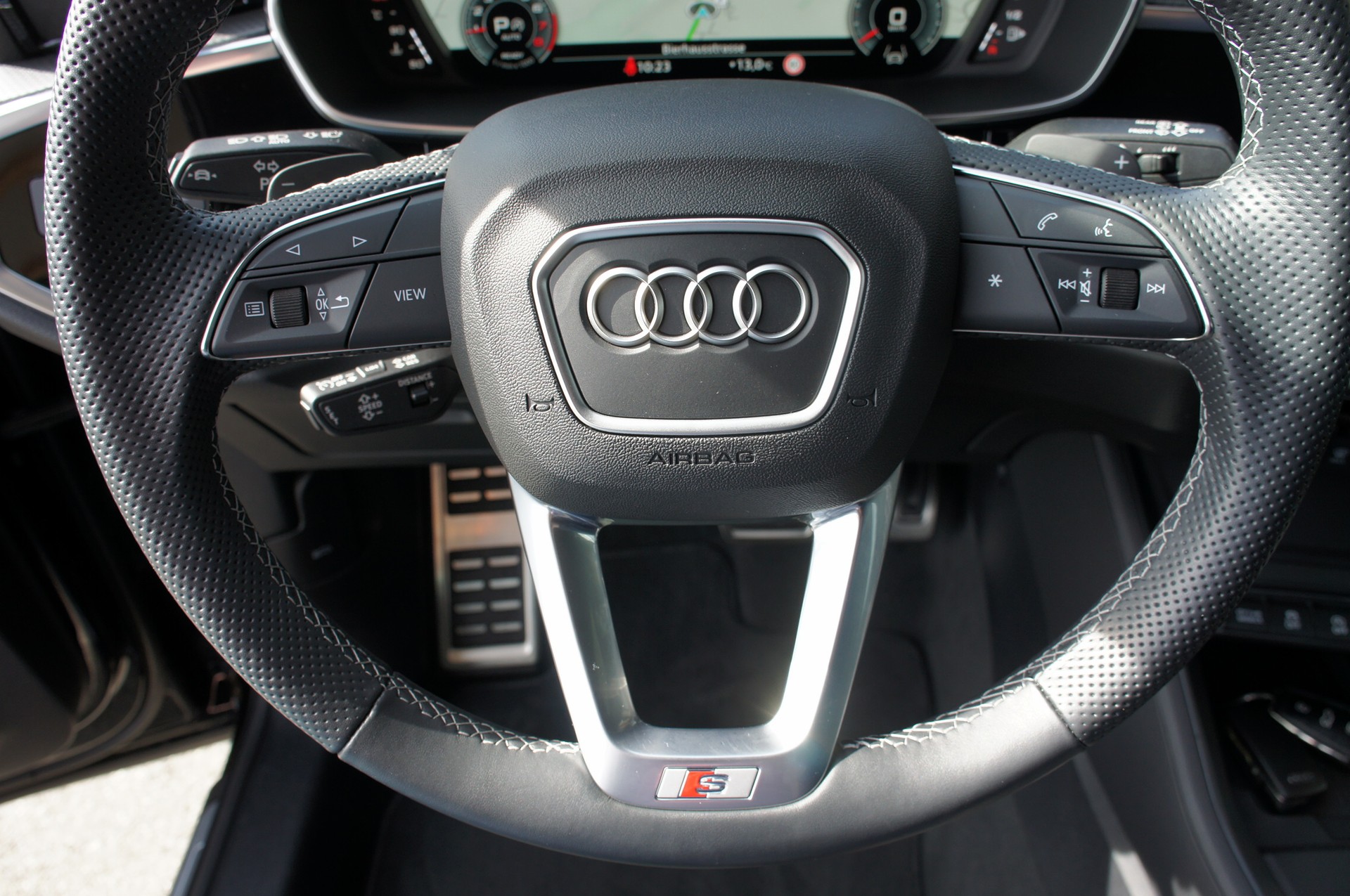 AUDI Q3 Sportback 35 TFSI S line Attraction S-tronic-image-19